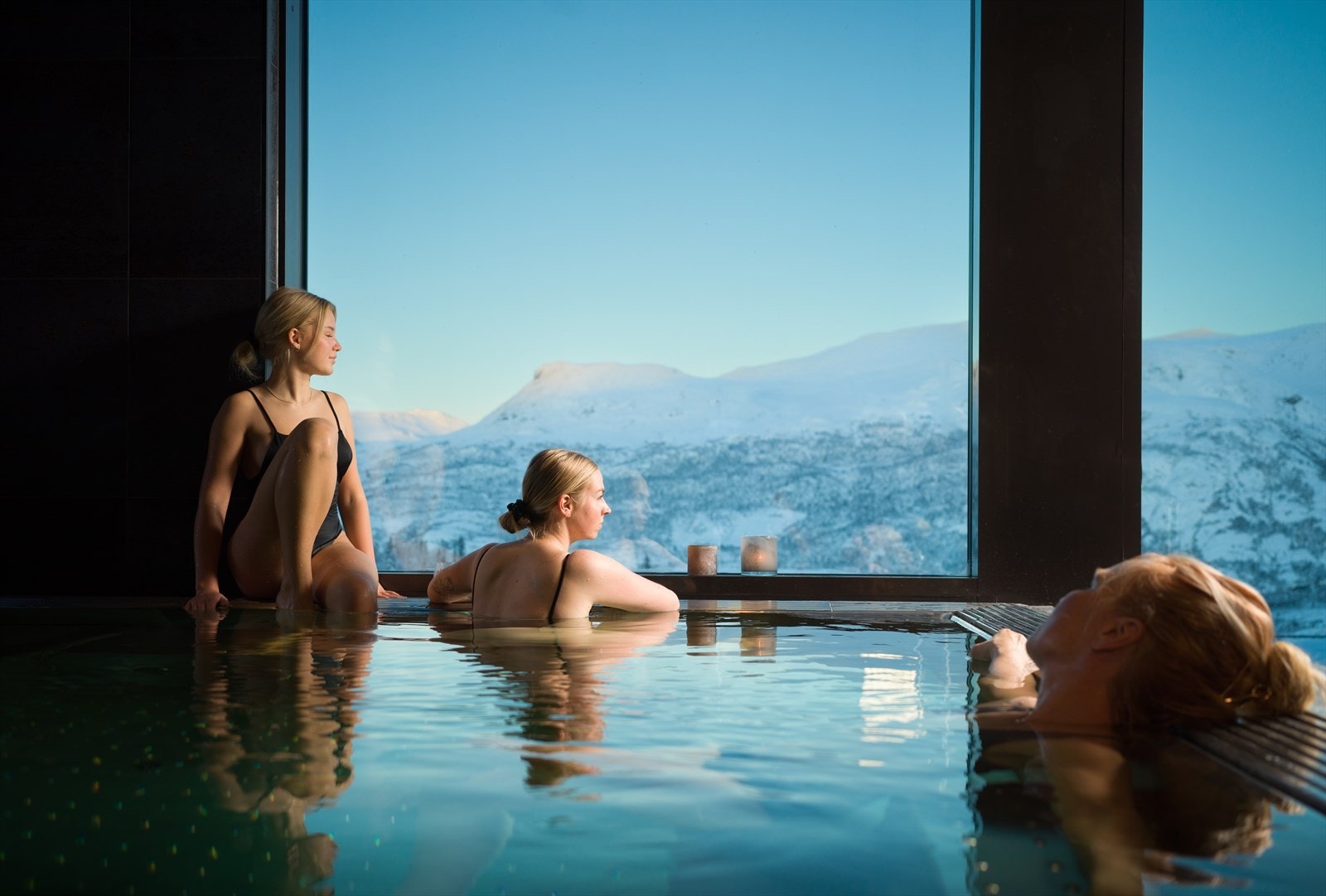 Opplev avslapning og ro på Skarsnuten sin magiske spa med fantastisk utsikt over snødekte fjell - et perfekt sted for velvære og nytelse! Galleribilde