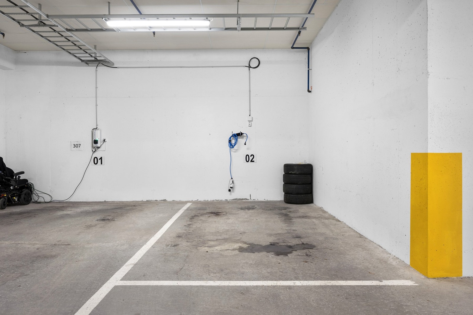 Det medfølger garasjeplass med mulighet for el-bil lader. Adkomst via heis eller utenifra Galleribilde