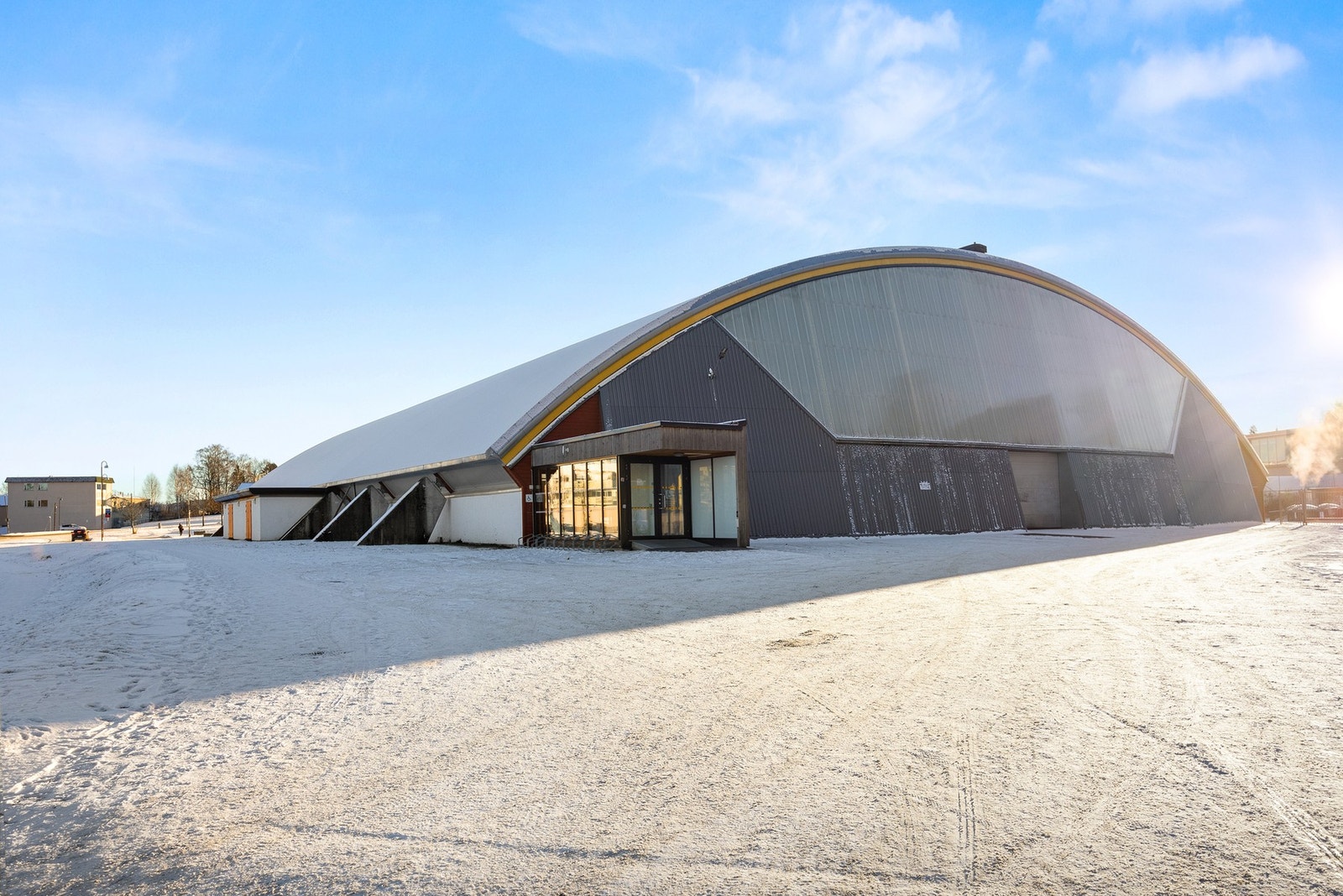 Området har et bredt utvalg av aktiviteter for store og små. Like ved boligen finner du idrettshall, svømmehall og skatepark Galleribilde