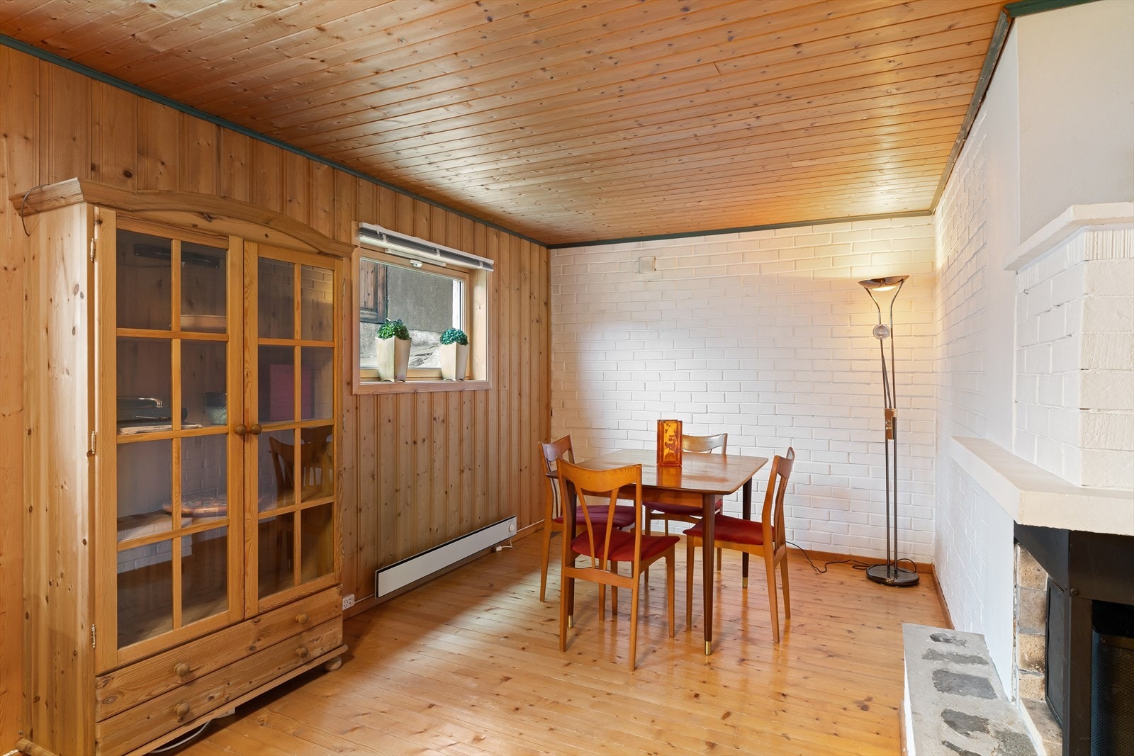 Her kan man sette opp et lekerom for ungene, lage til et treningsrom eller bruke stue som en samlingsplass for hele familien til gode stunder. Galleribilde