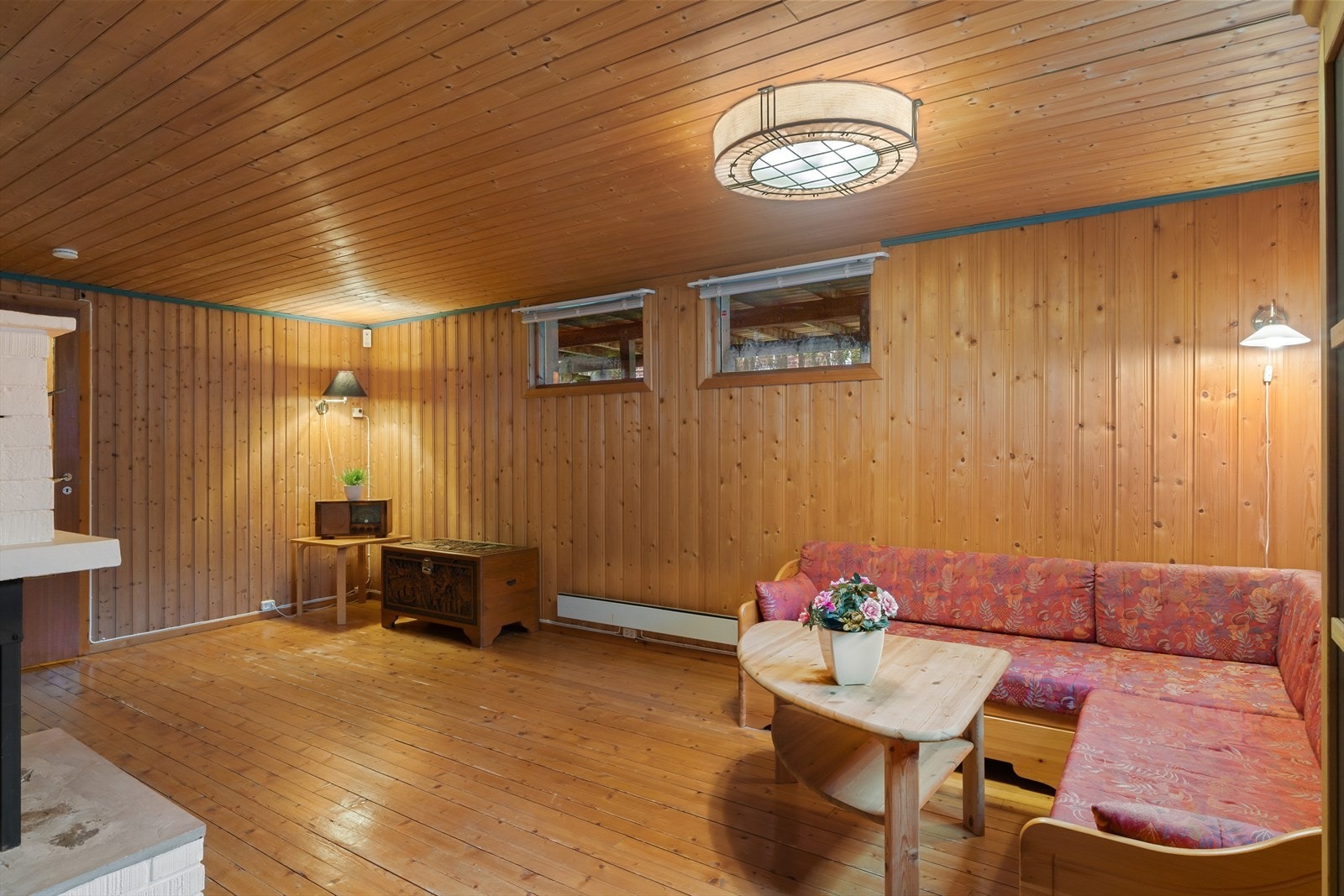 Kjellerstue med mangfoldige bruksmuligheter. Galleribilde