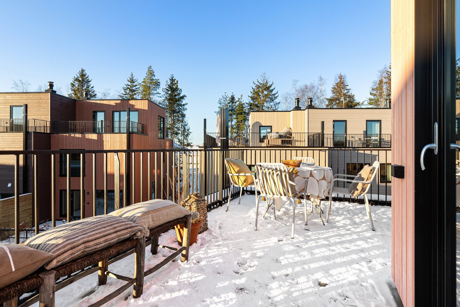 Bildene i annonsen er fra annen bolig i prosjektet. Det er avvik mellom bildene og planløsning/plassering til boligen som selges. Galleribilde