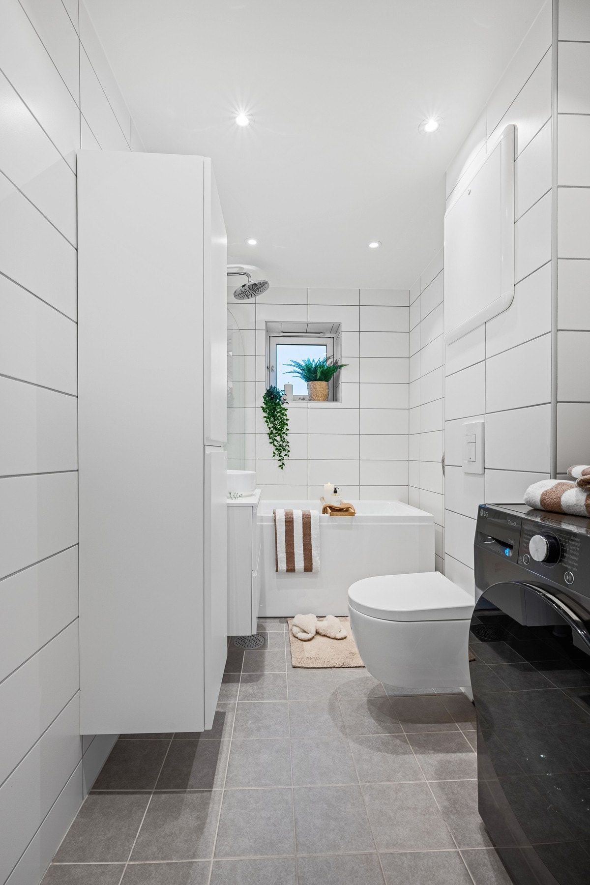 Lekkert baderom som ble pusset opp i regi av borettslaget i 2024. Galleribilde