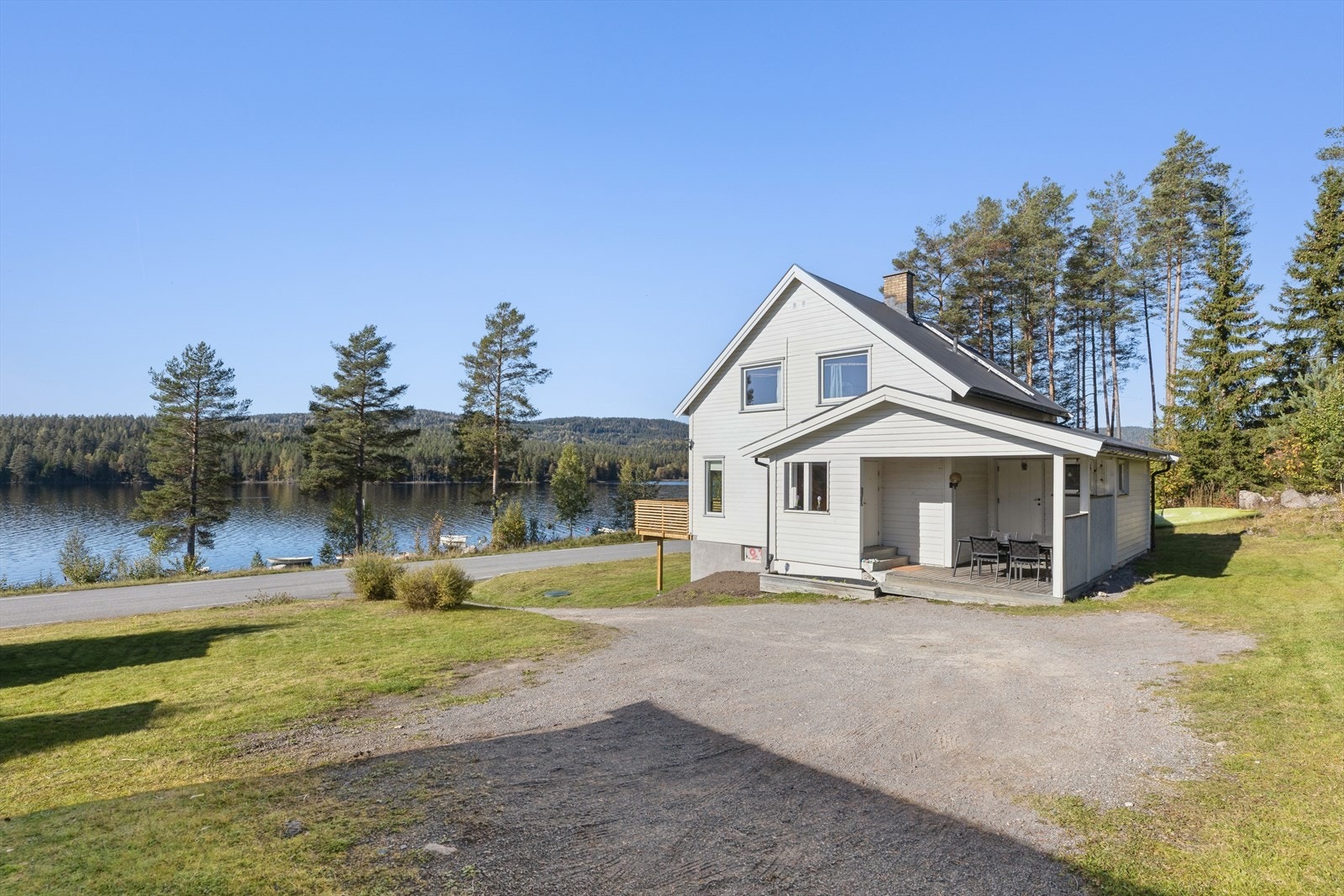 Gode parkeringsmuligheter på egen tomt Galleribilde