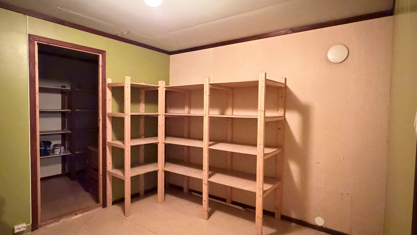 Underetasje - bod Galleribilde