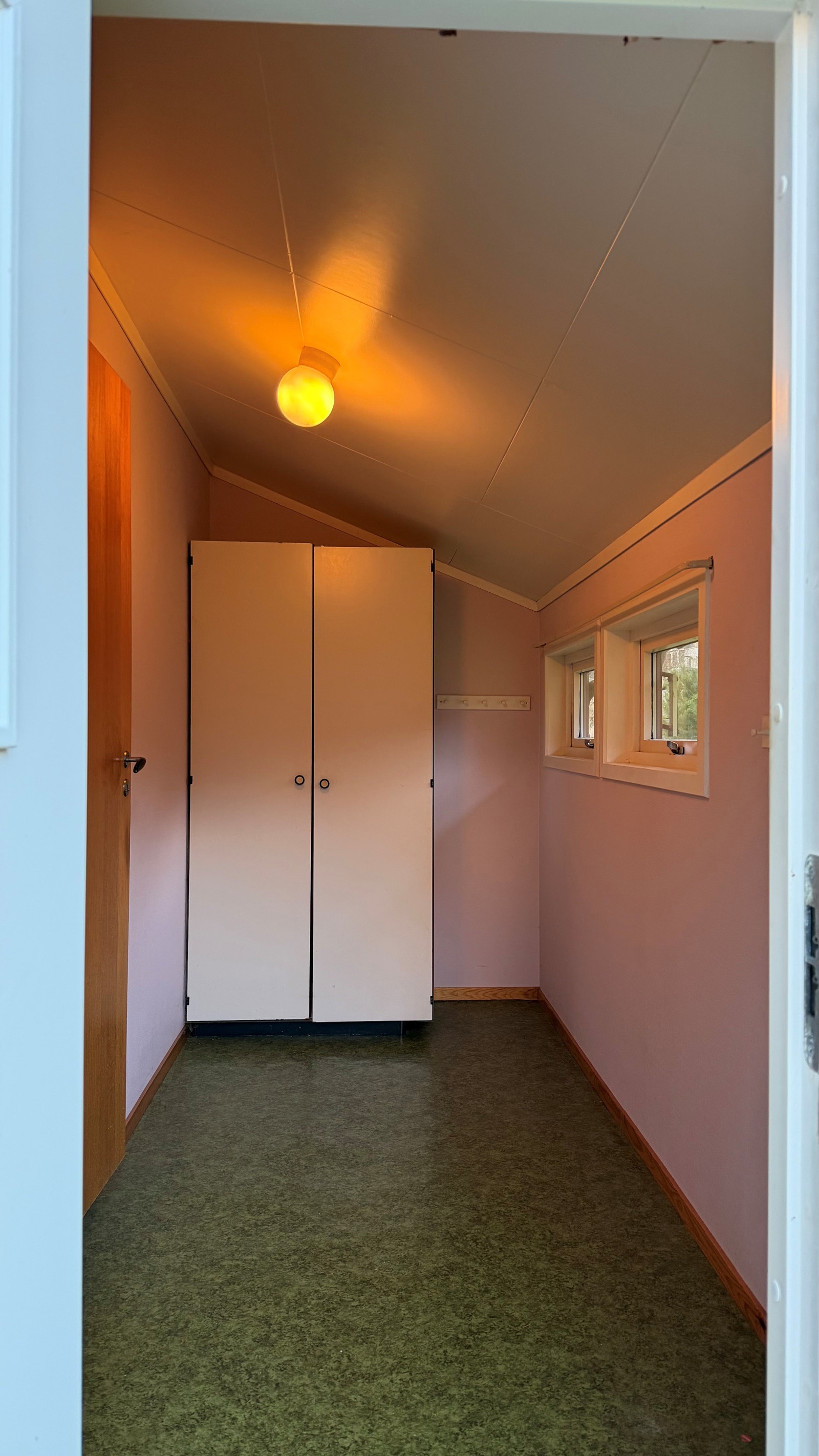 Hovedetasje - egen inngang/gang tilstøtende kjøkken Galleribilde