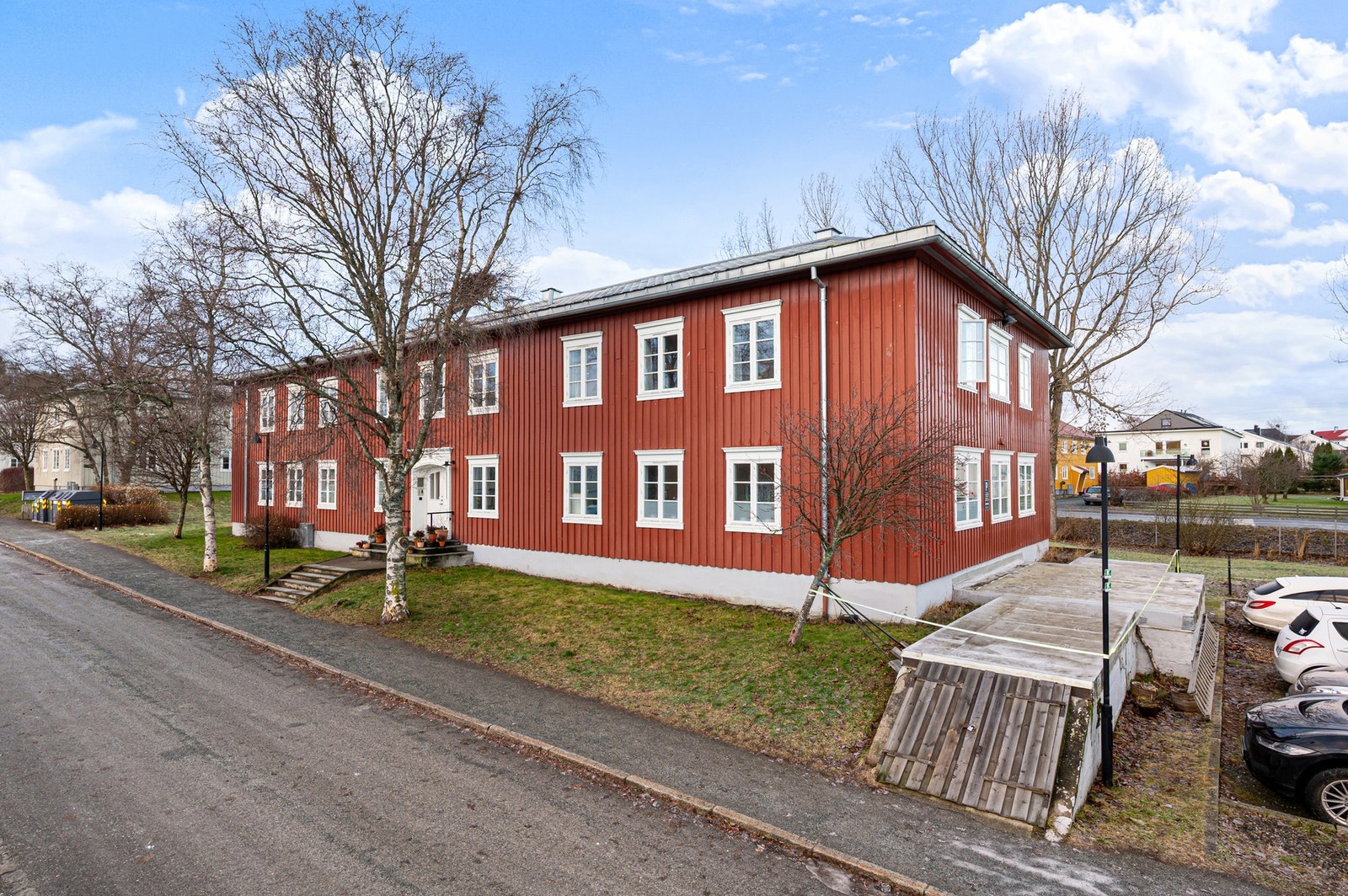 Opprinnelig ble byggene i borettslaget oppført som boliger for tyske marineoffiserer, men i dag er de totalrehabilitert til moderne to-, tre- og fireromsleiligheter. Galleribilde