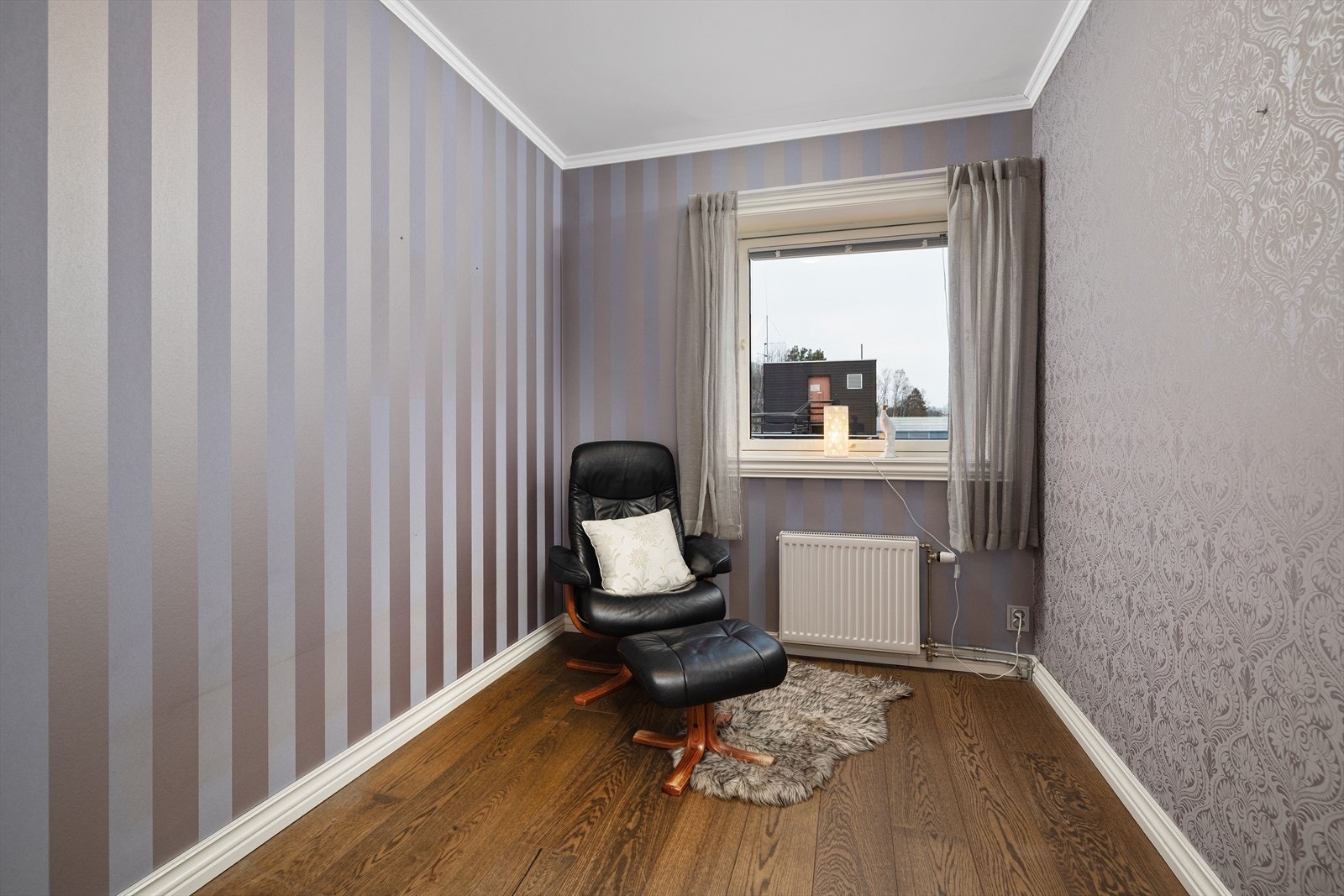 Det andre soverommet egner seg godt som barnerom, gjesterom eller kontor. Galleribilde