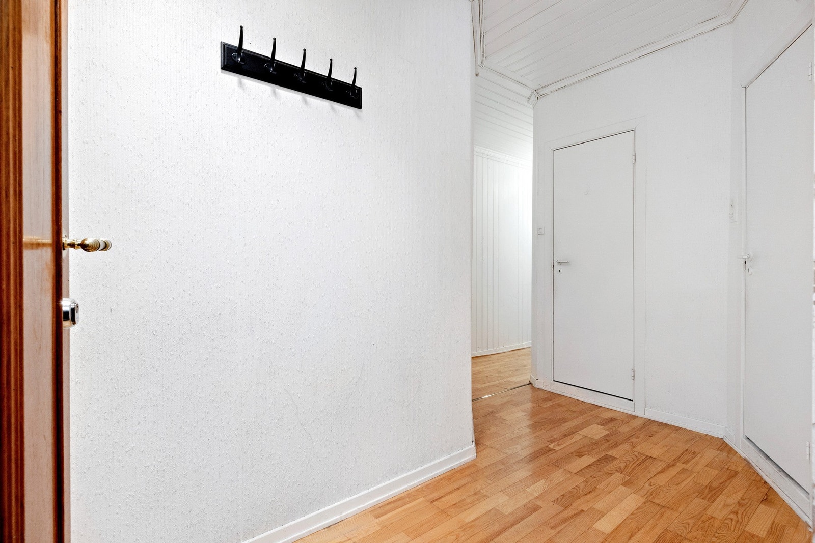 Romslig èntre Galleribilde