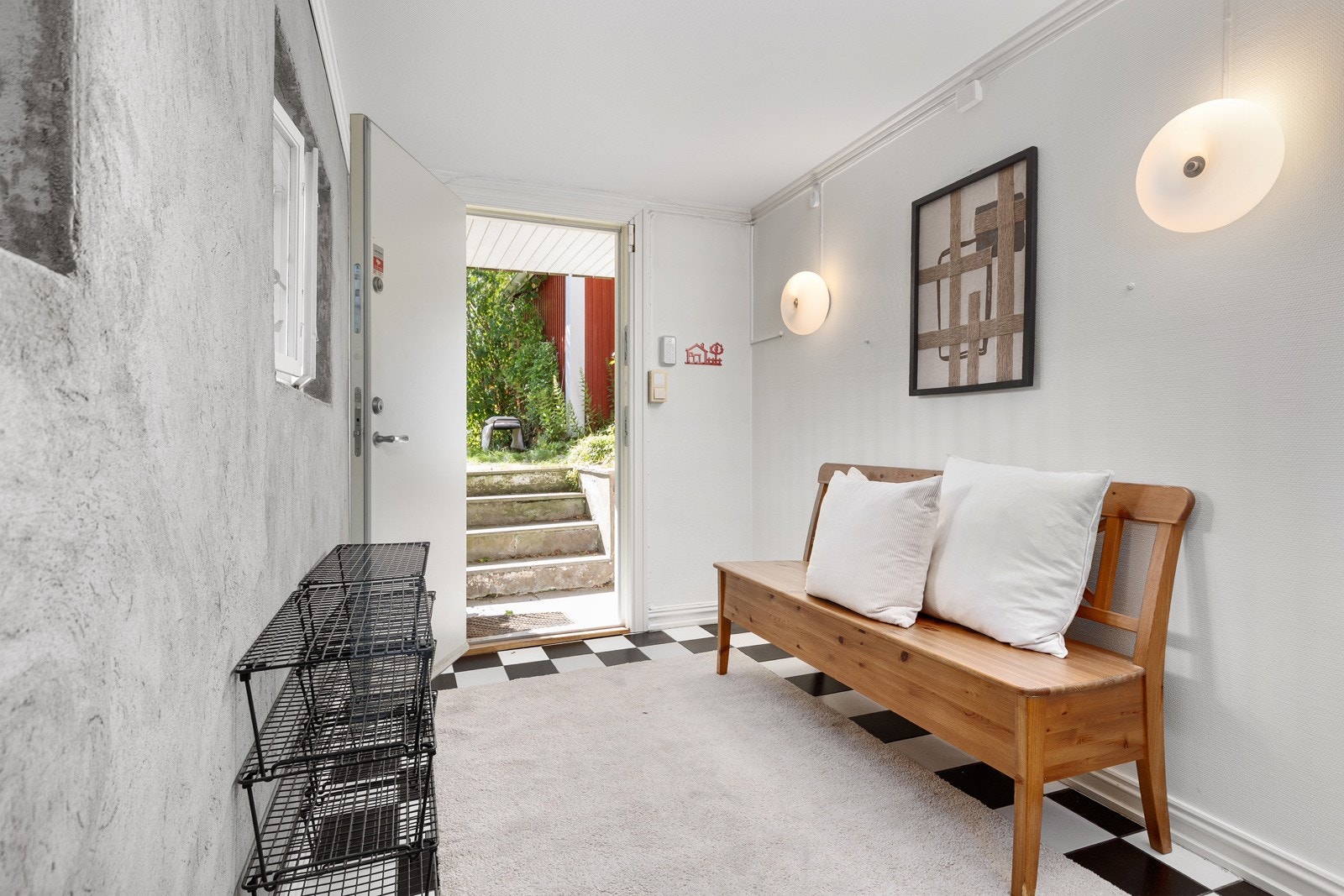 Egen inngang til kjelleretasjen Galleribilde