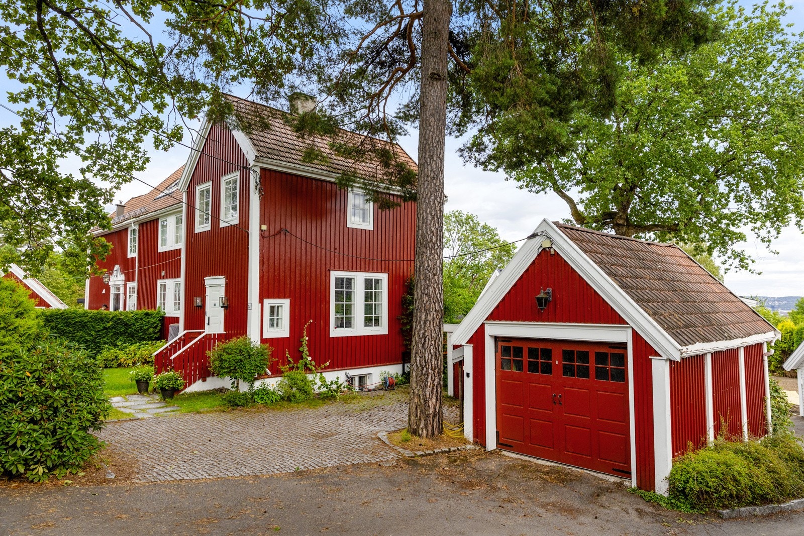 Sentralt på Vinderen, en nydelig halvpart av tomannsbolig Galleribilde