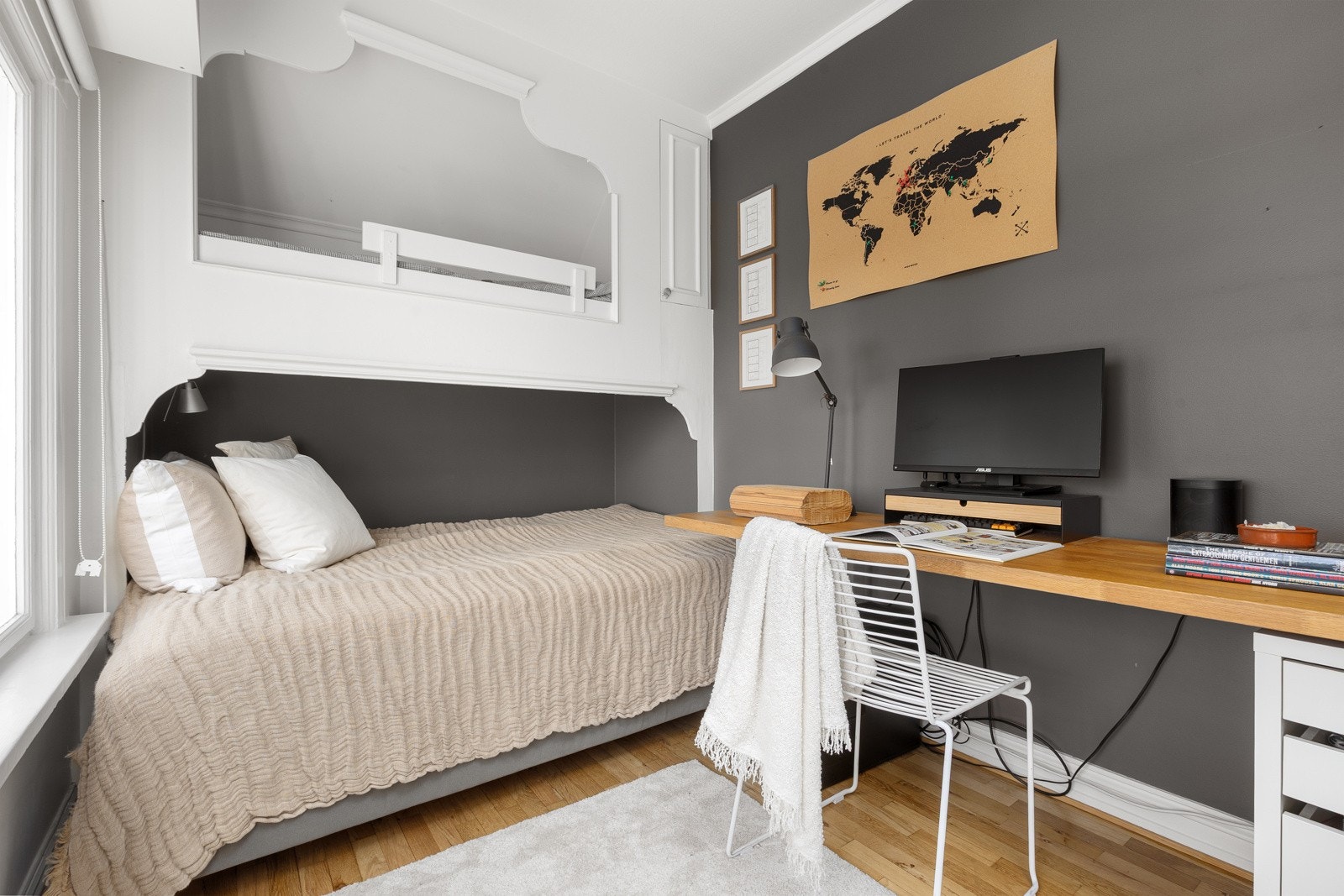 140-seng og plassbygget overkøye. Senger medfølger Galleribilde