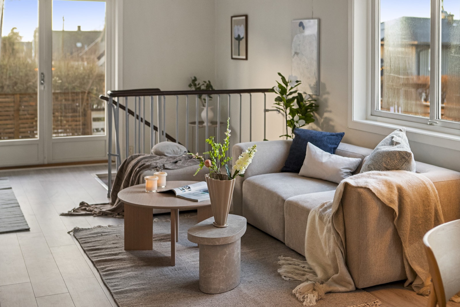 Lys og lekker leilighet med stor uteplass Galleribilde