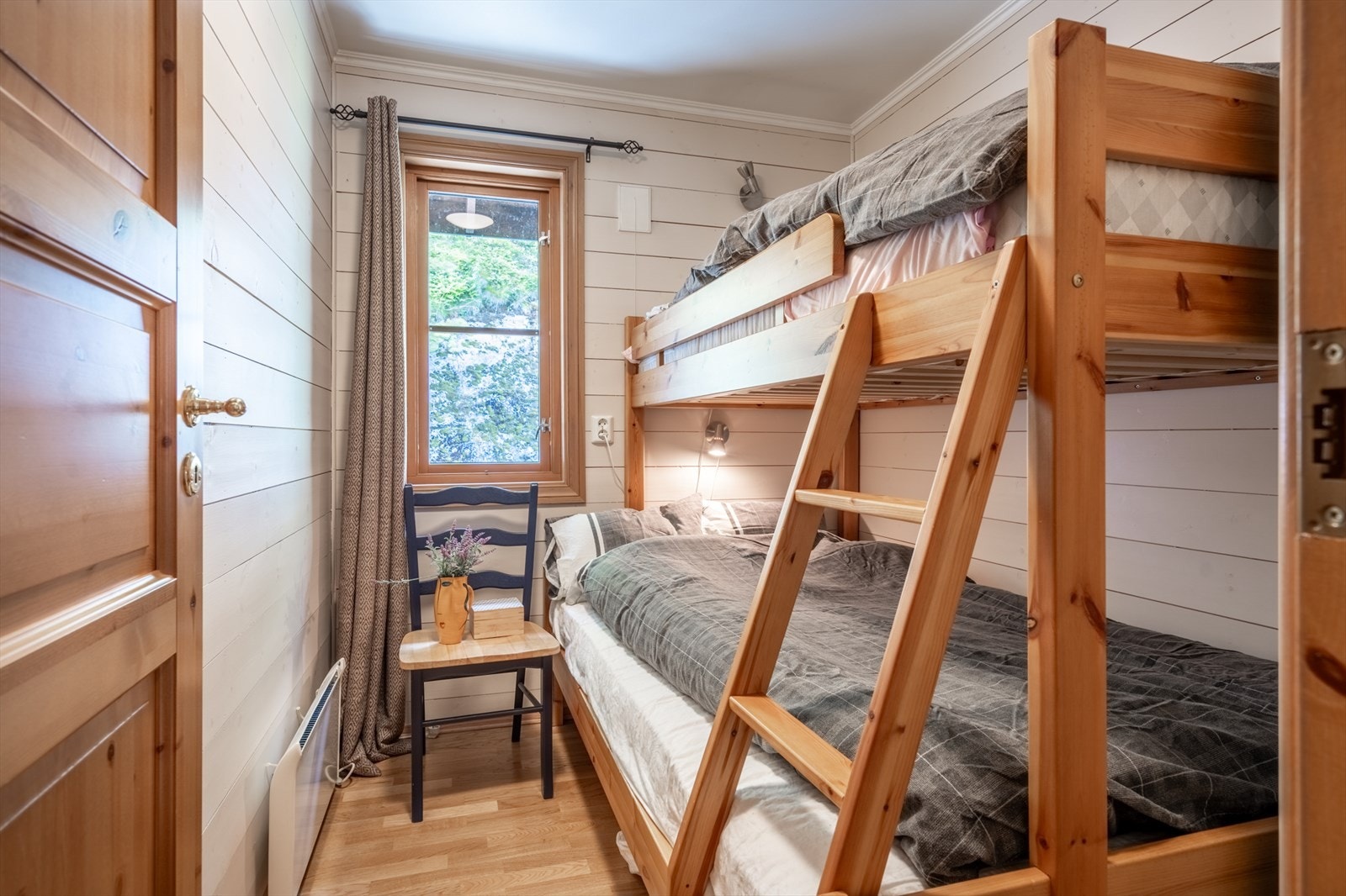 Soverom 2 med familiekøyeseng. Galleribilde