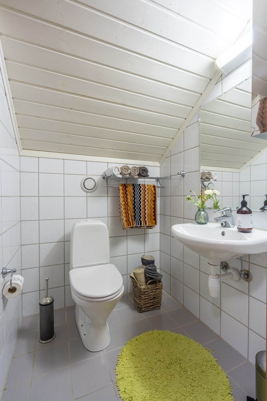 Bad i loftsetasjen. Galleribilde