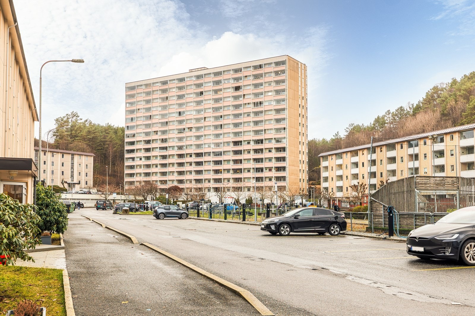 Blokken ligger innerst i borettslaget Galleribilde