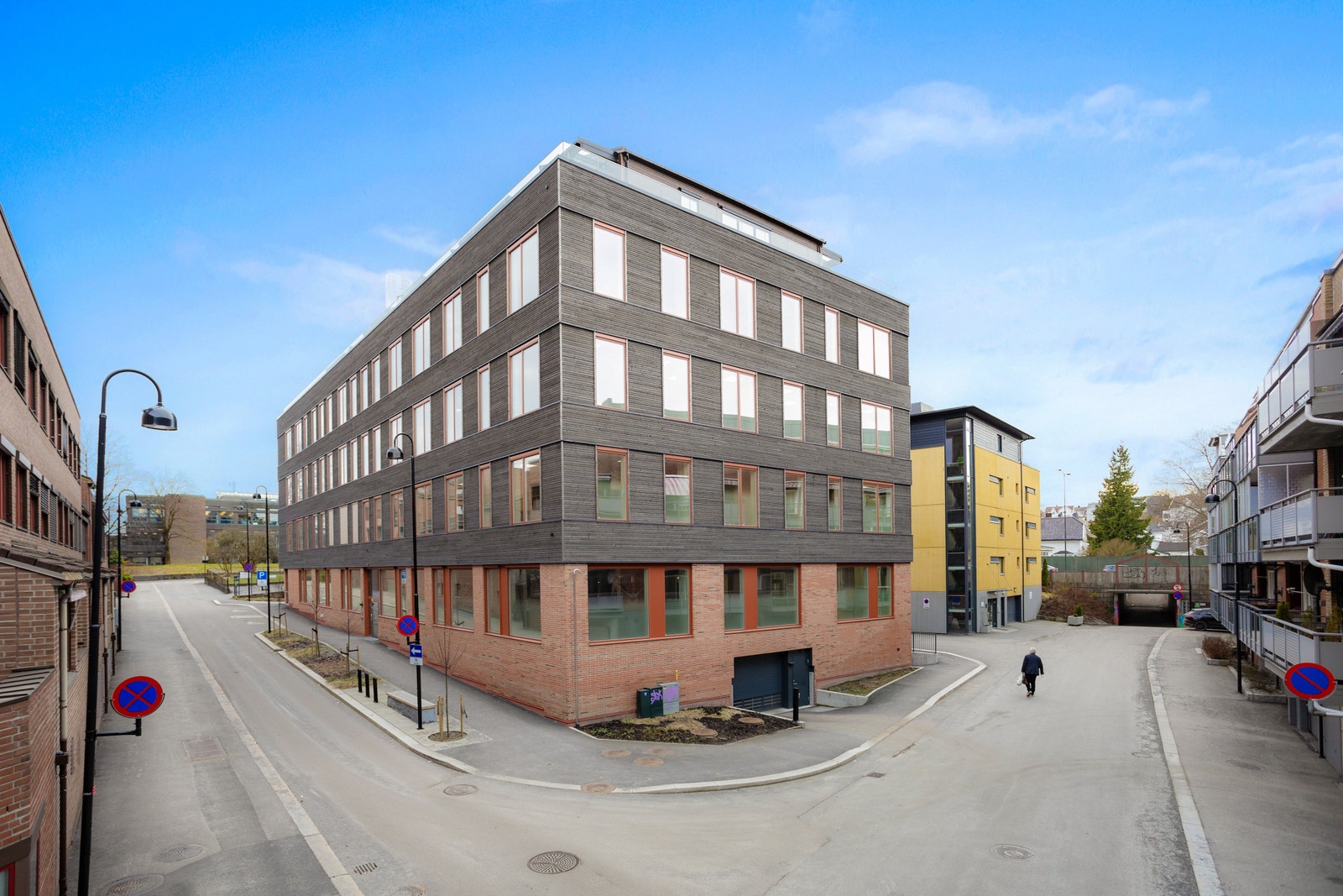 Første Breeam-Nor "Very Good" Kontorbygg i Sandefjord sentrum.
Bra for miljøet og alle som leier. Lave energikostnader. Galleribilde