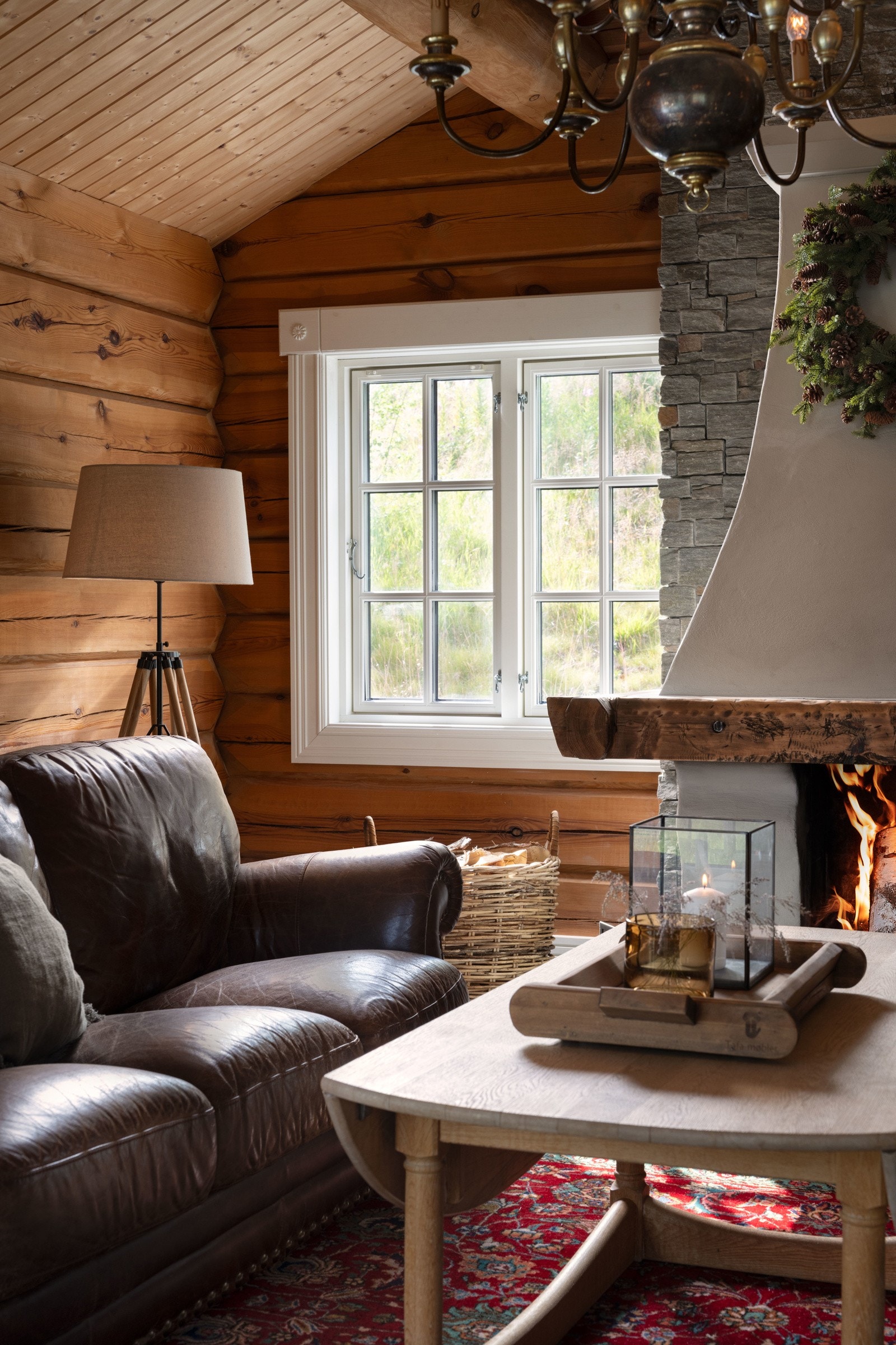 Kryp opp i sofakroken med en god bok og nyt stillheten Galleribilde