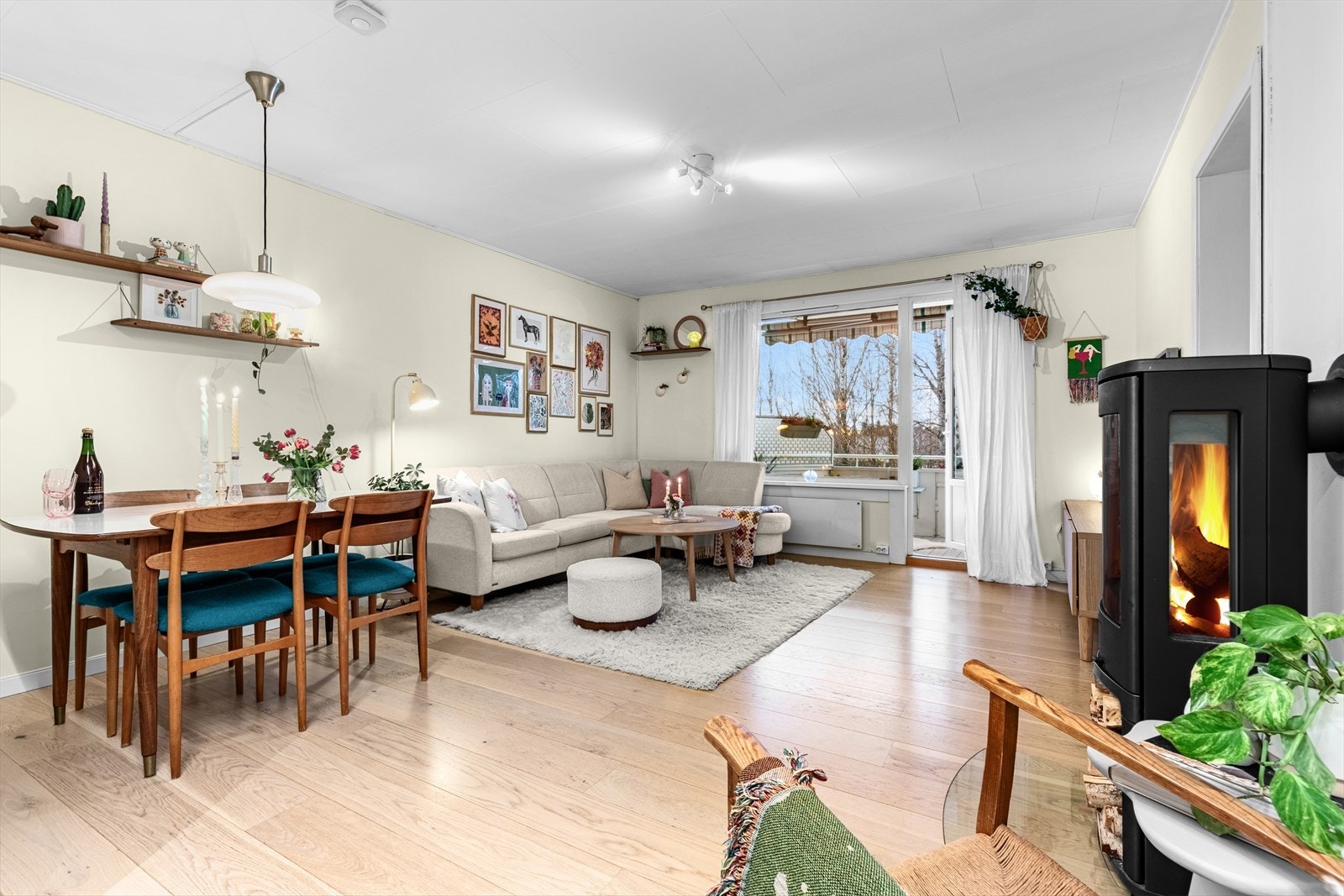 En særdeles lys og delikat hjørneleilighet med attraktiv beliggenhet på Lambertseter! Galleribilde