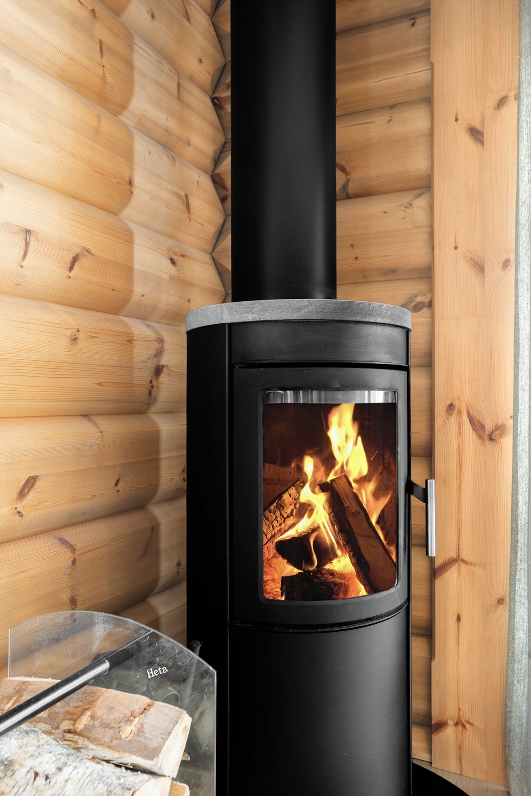 Moderne vedovn gir varme og god atmosfære Galleribilde