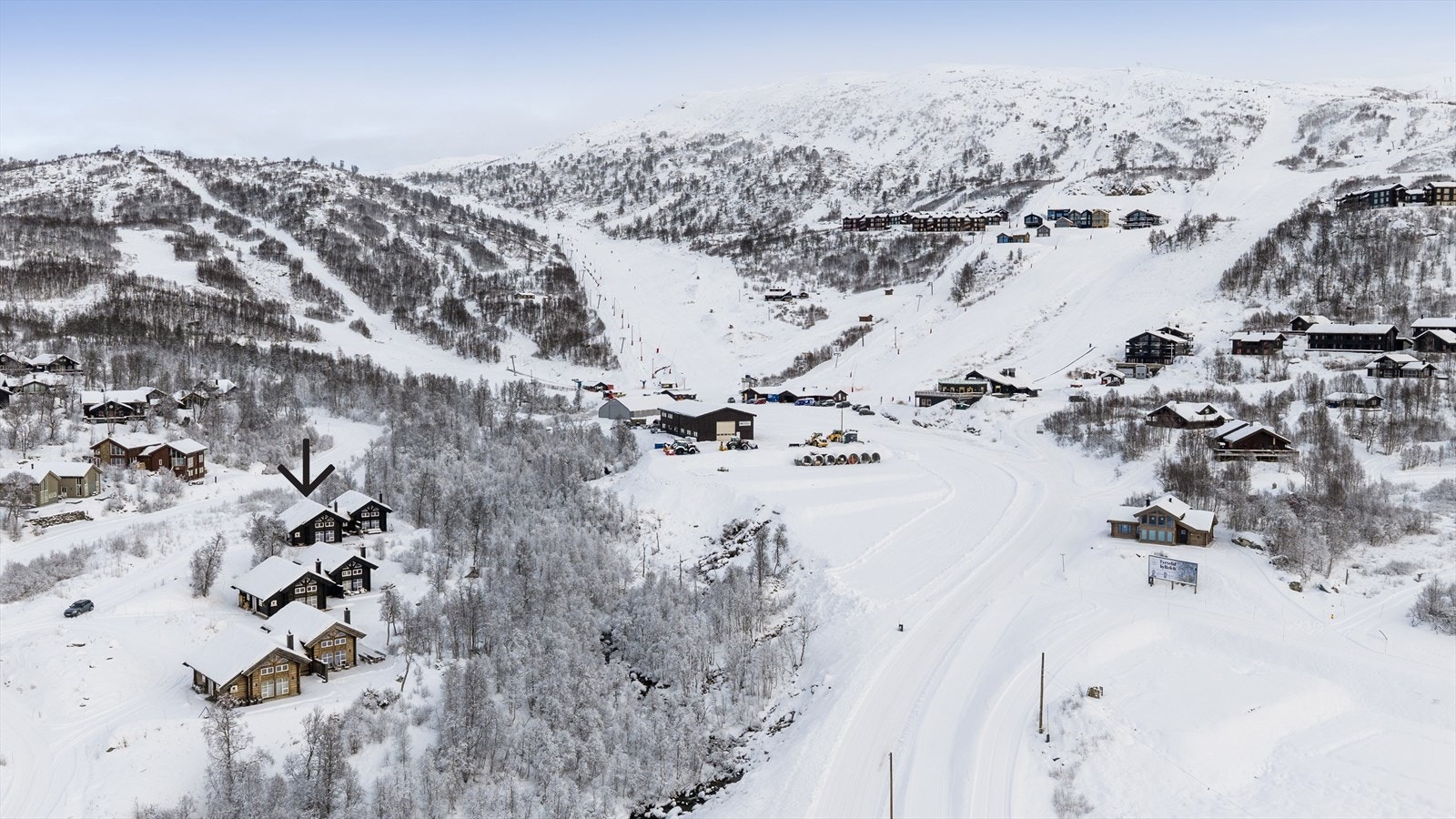 Raudberg ligger like vest for alpintanlegget på Vågslid med hele 13 preparerte skiløyper og 6 skitrekk samt eget barnetrekk/band Galleribilde