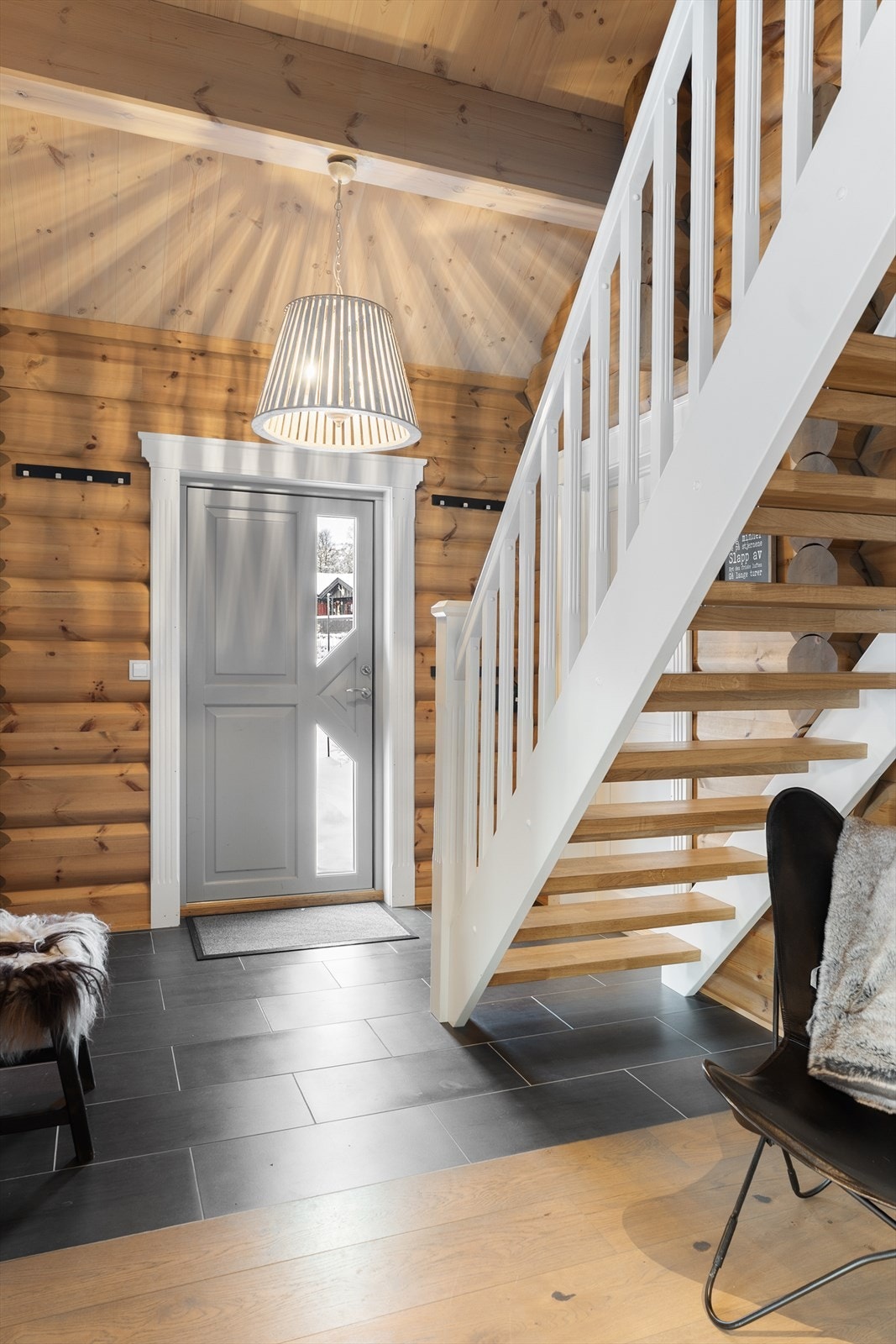 Velkommen inn til flislagt entré Galleribilde