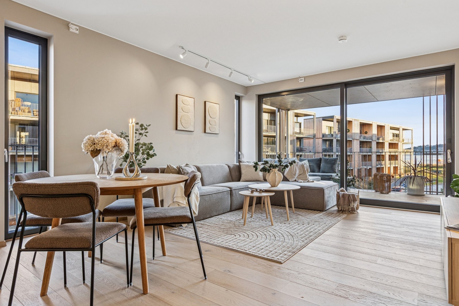 EIE eiendomsmegling v/Alexander Reitan har gleden av å presentere Strindfjordvegen 17A! (Foto: EFKT Foto) Galleribilde