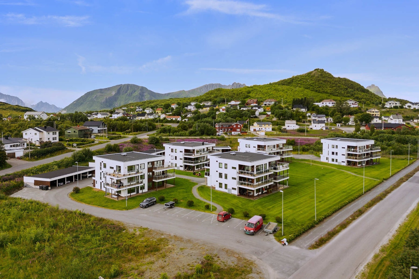 Bygget har heis som gir en lett adkomst til leiligheten i 2.etasje Galleribilde