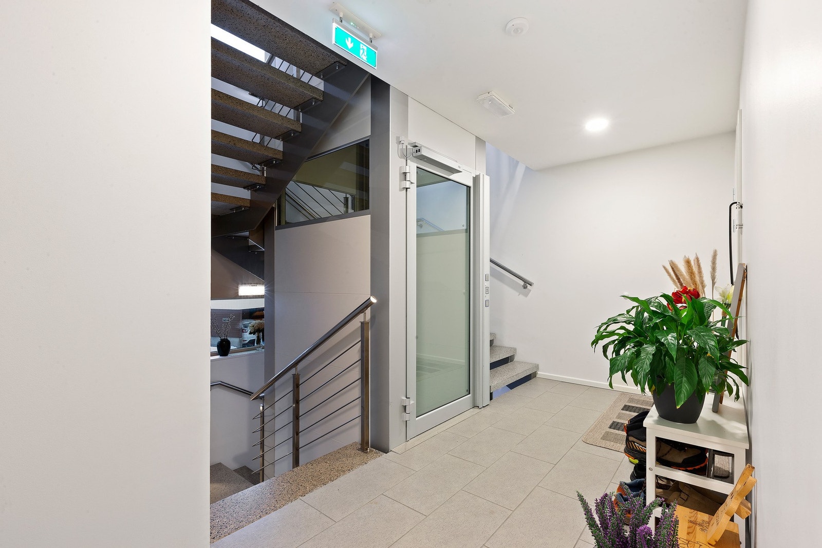 Bygget har heis og et trivelig inngangsparti Galleribilde