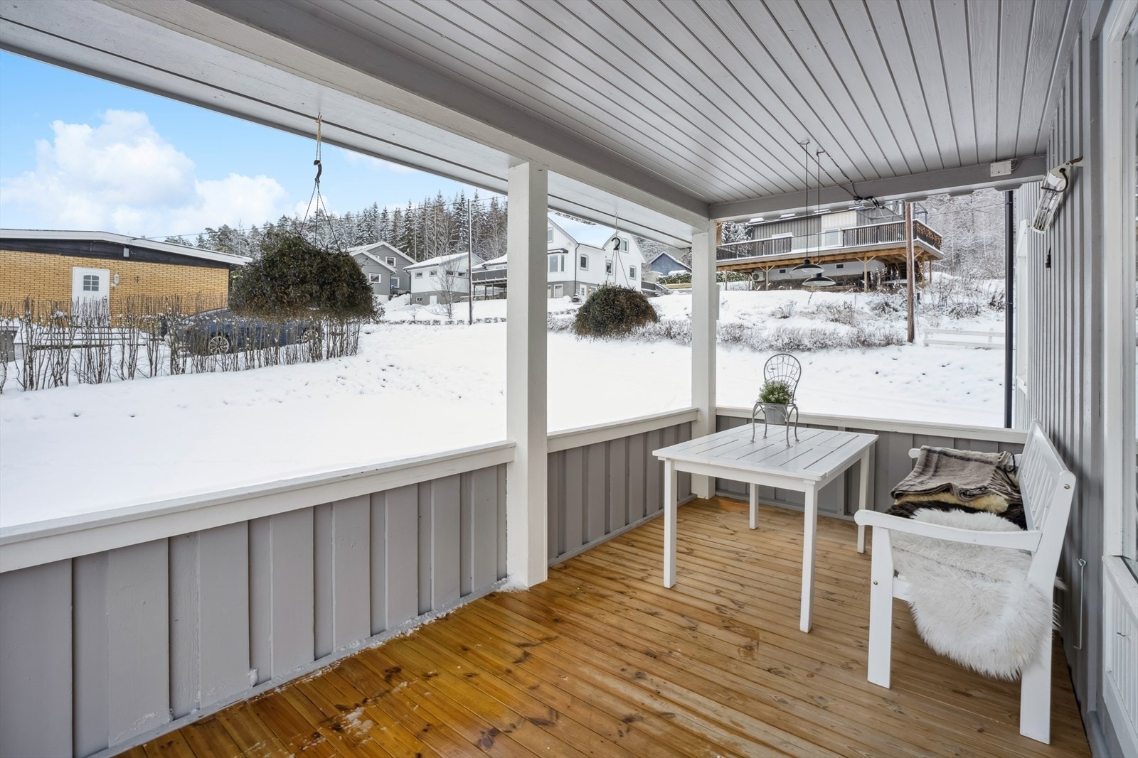 Takoverbygget terrasse vendt mot sør. Galleribilde