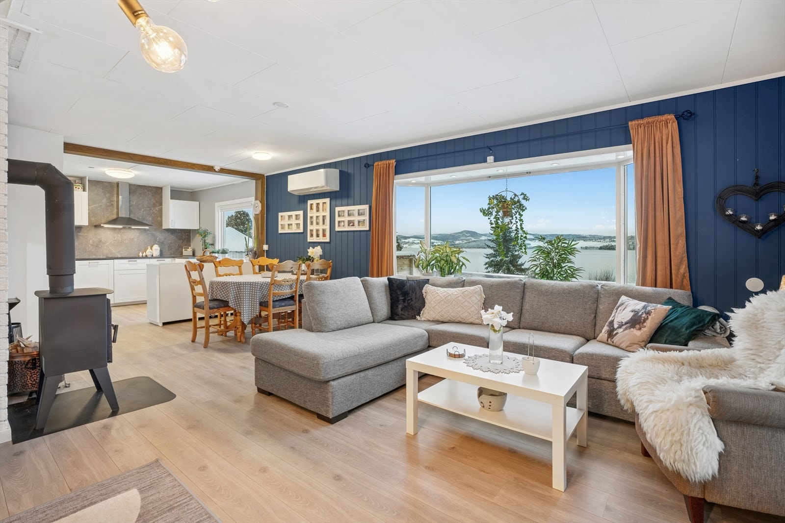 Flott utsikt til Mjøsa! Galleribilde