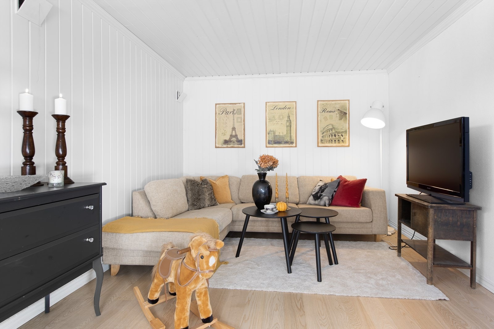 Lun og koselig tv-krok. Galleribilde