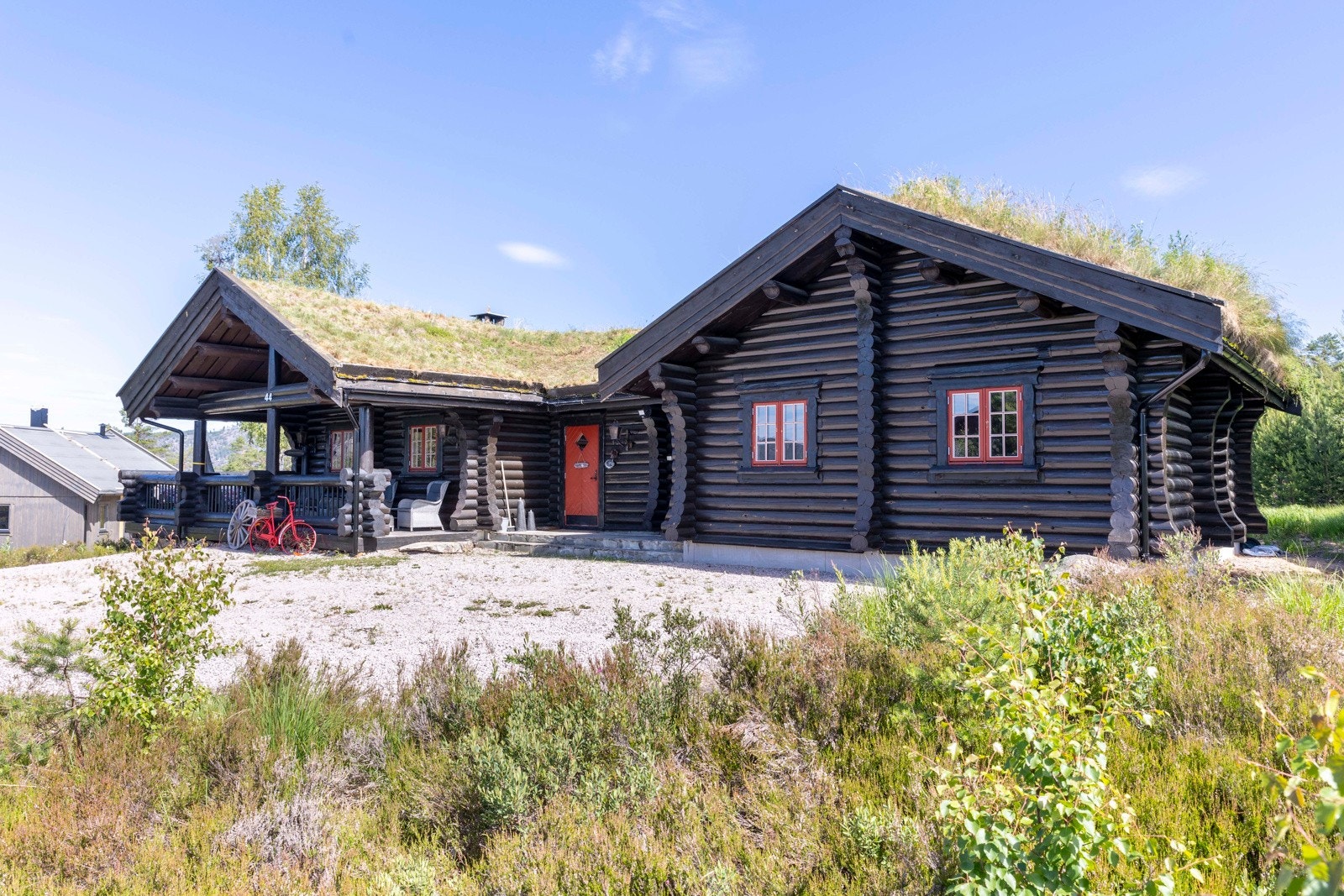 En flott hytte beliggende i hyggelige og rolige omgivelser på Nissedal. Galleribilde