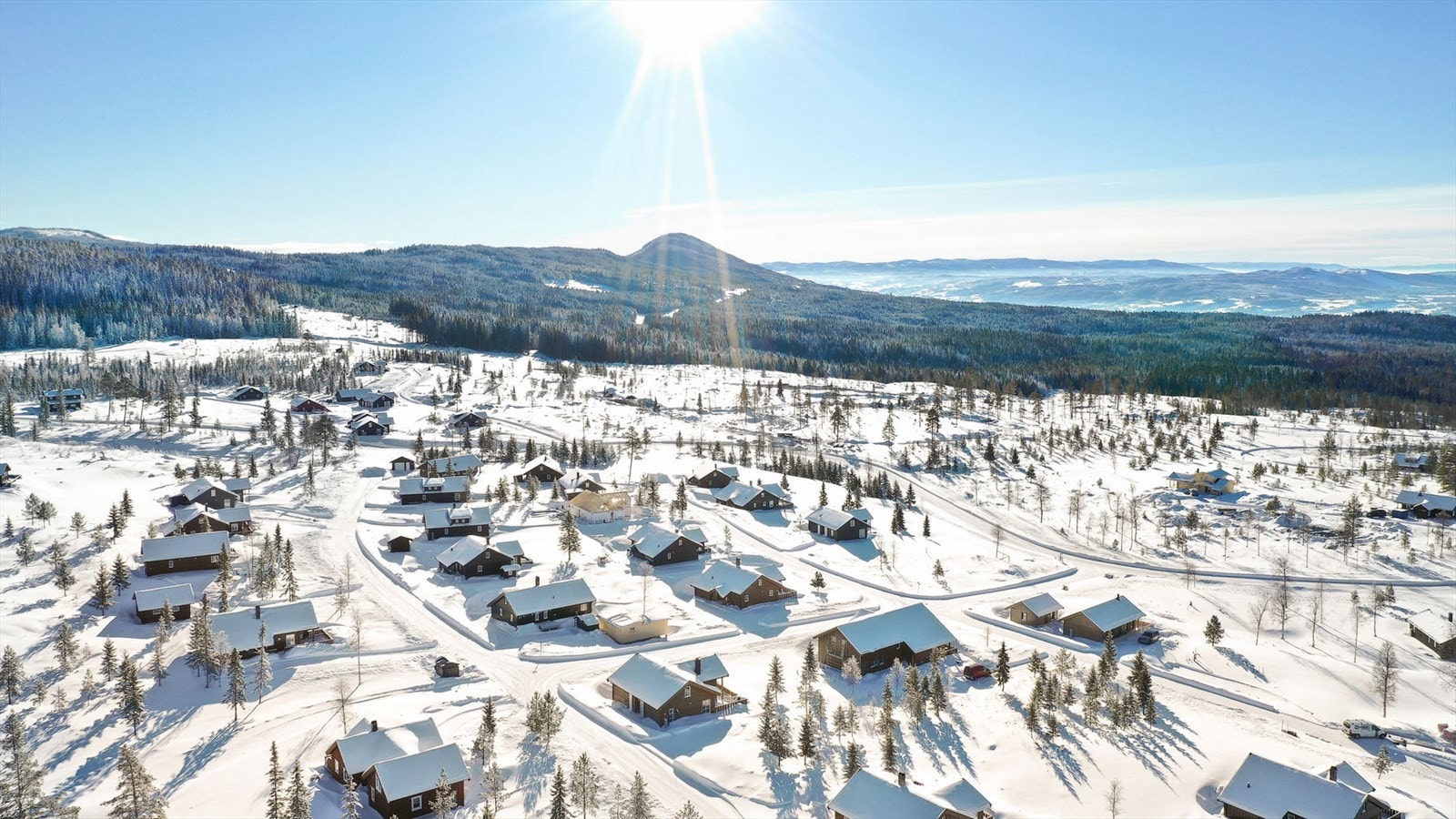 Lygna-området med alle sine aktiviteter og fasiliteter er et yndet utfartssted/reisemål sommer og vinter. Det finnes egne kart med alle løyper, fiskevann og andre fasiliteter. Galleribilde