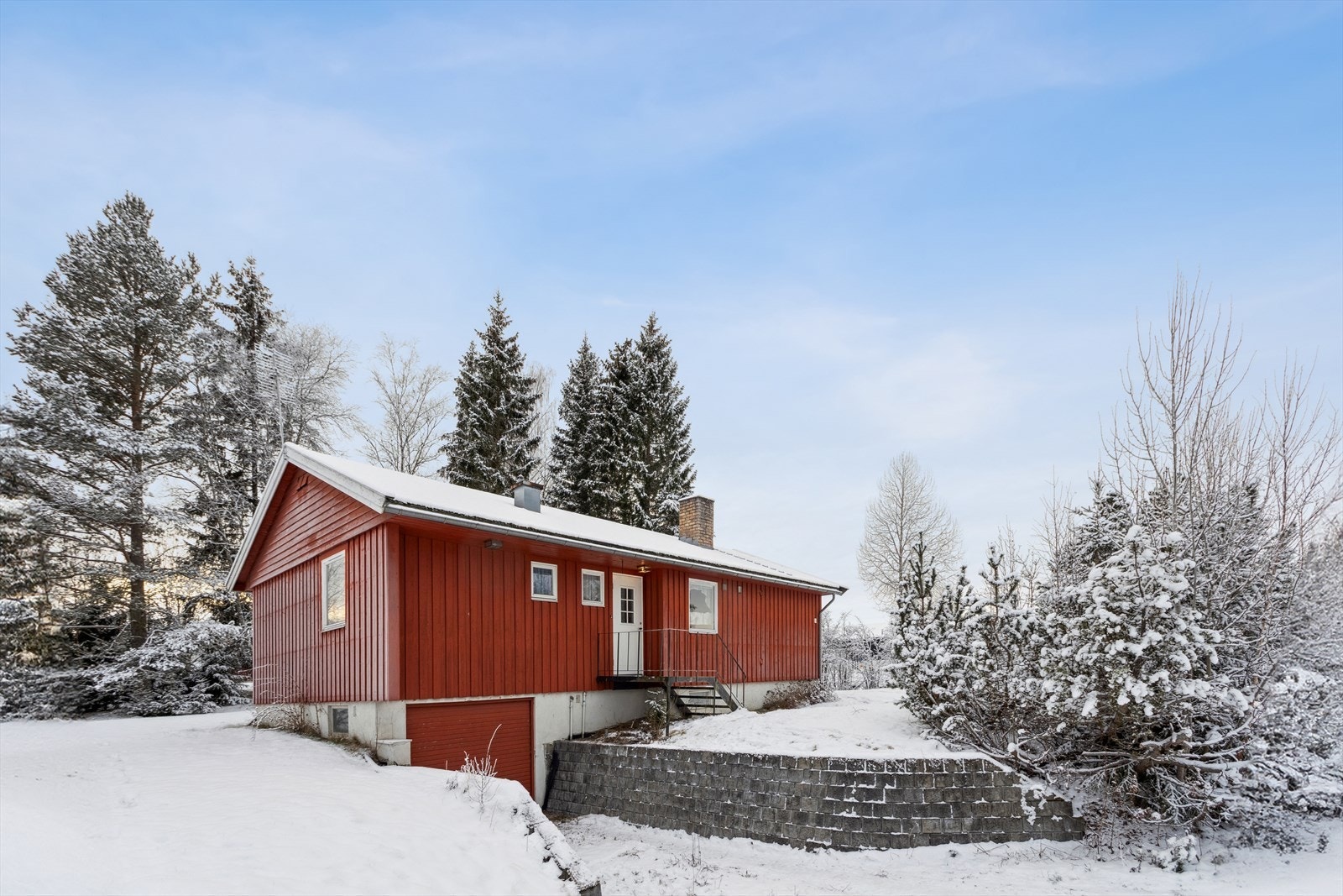 Enebolig med potensiale og fin beliggenhet på Rena Galleribilde