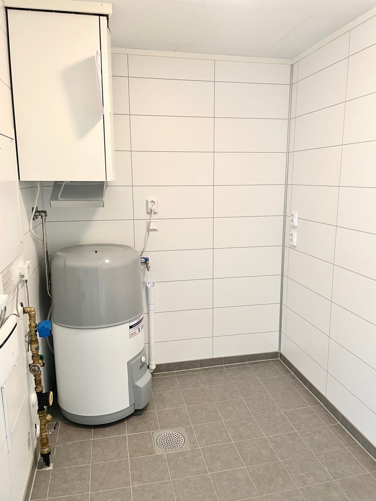 Teknisk rom/vaskerom (bildet er ikke fra denne leiligheten, men hentet fra en tilsvarende leilighet) Galleribilde