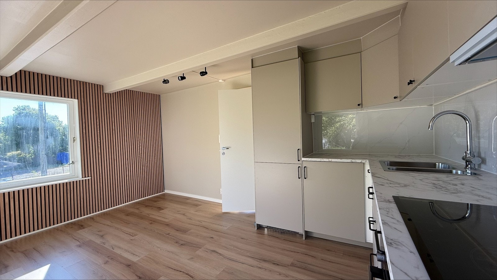 I leien medfølger det integrerte hvitevarer listet opp i prospektet. Galleribilde