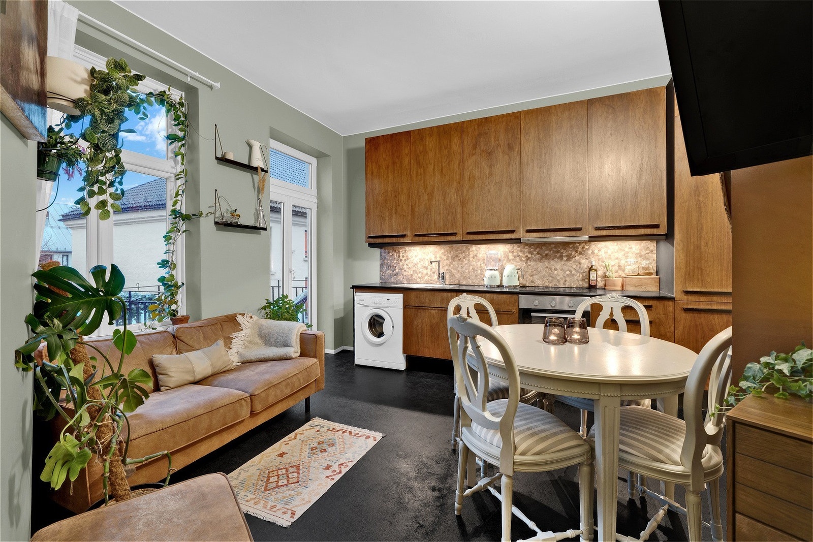 Åpen løsning kjøkken/stue Galleribilde