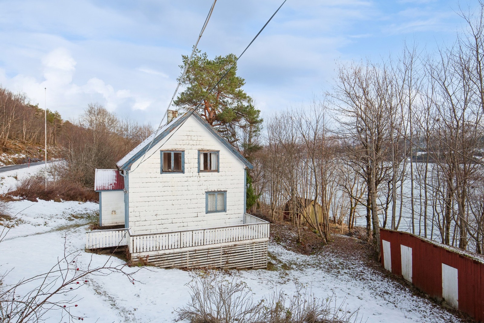 Eiendommen har 2 teiger med hovedsakelig skog Galleribilde