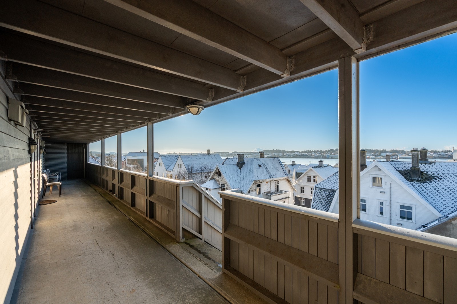 Overbygget inngangsparti. Galleribilde