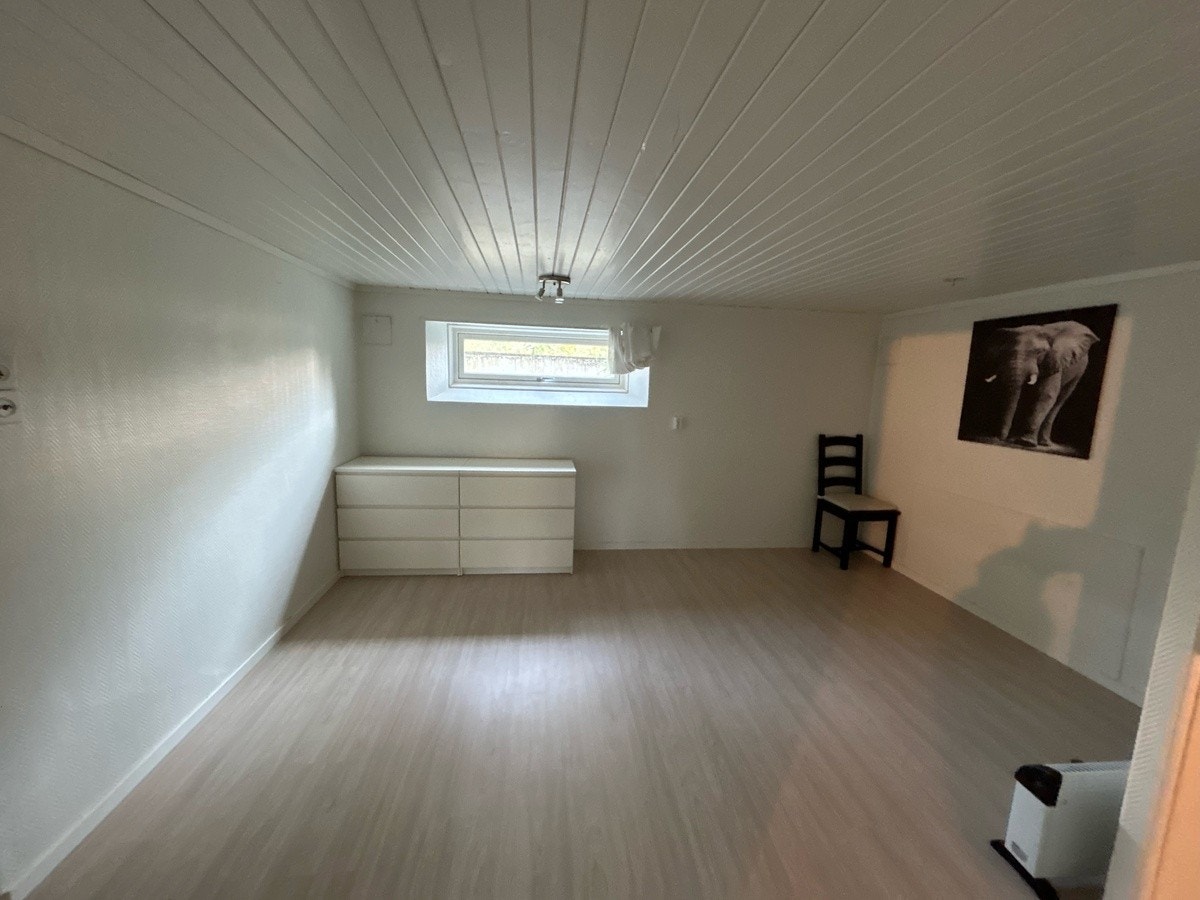 Rom 8 (kjeller) Galleribilde