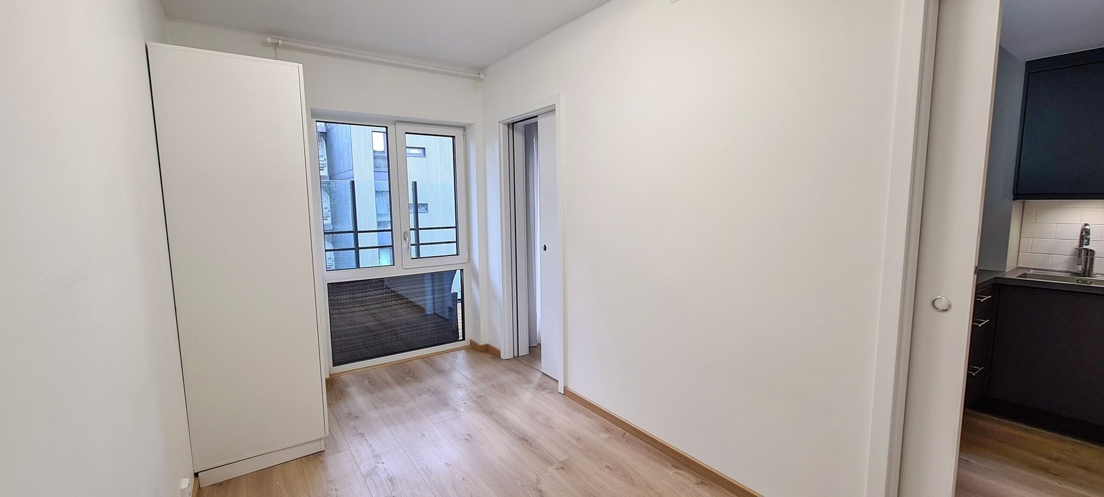 Godt lysinnslipp og luftig atmosfære. Galleribilde