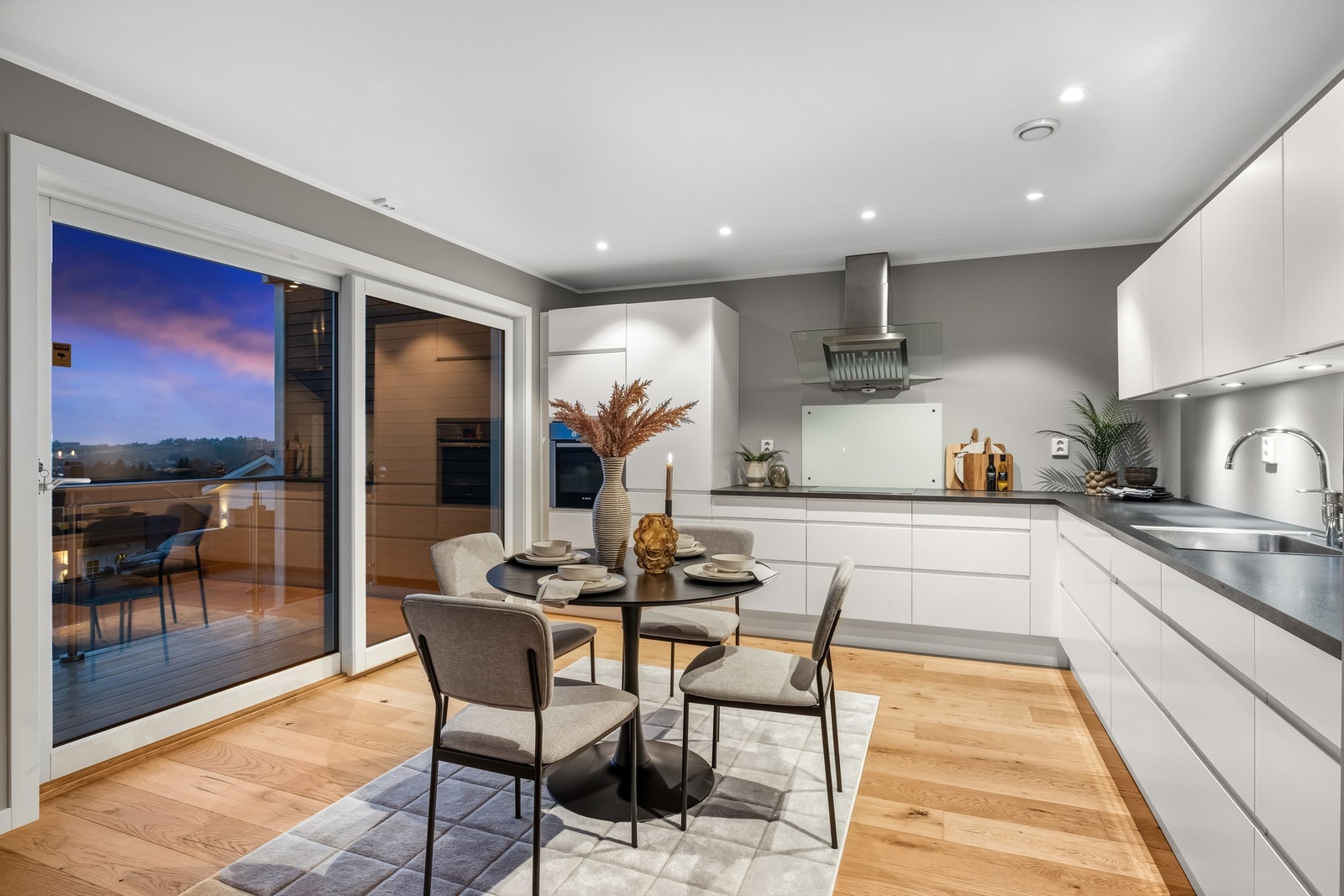 Romslig kjøkken Galleribilde