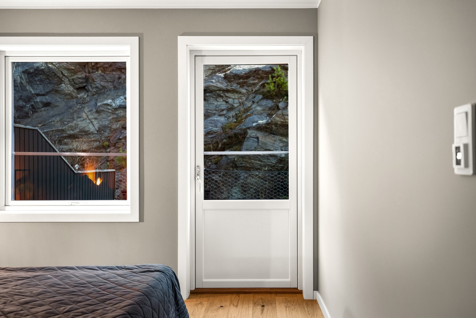 Soverom 1 med utgang hage Galleribilde