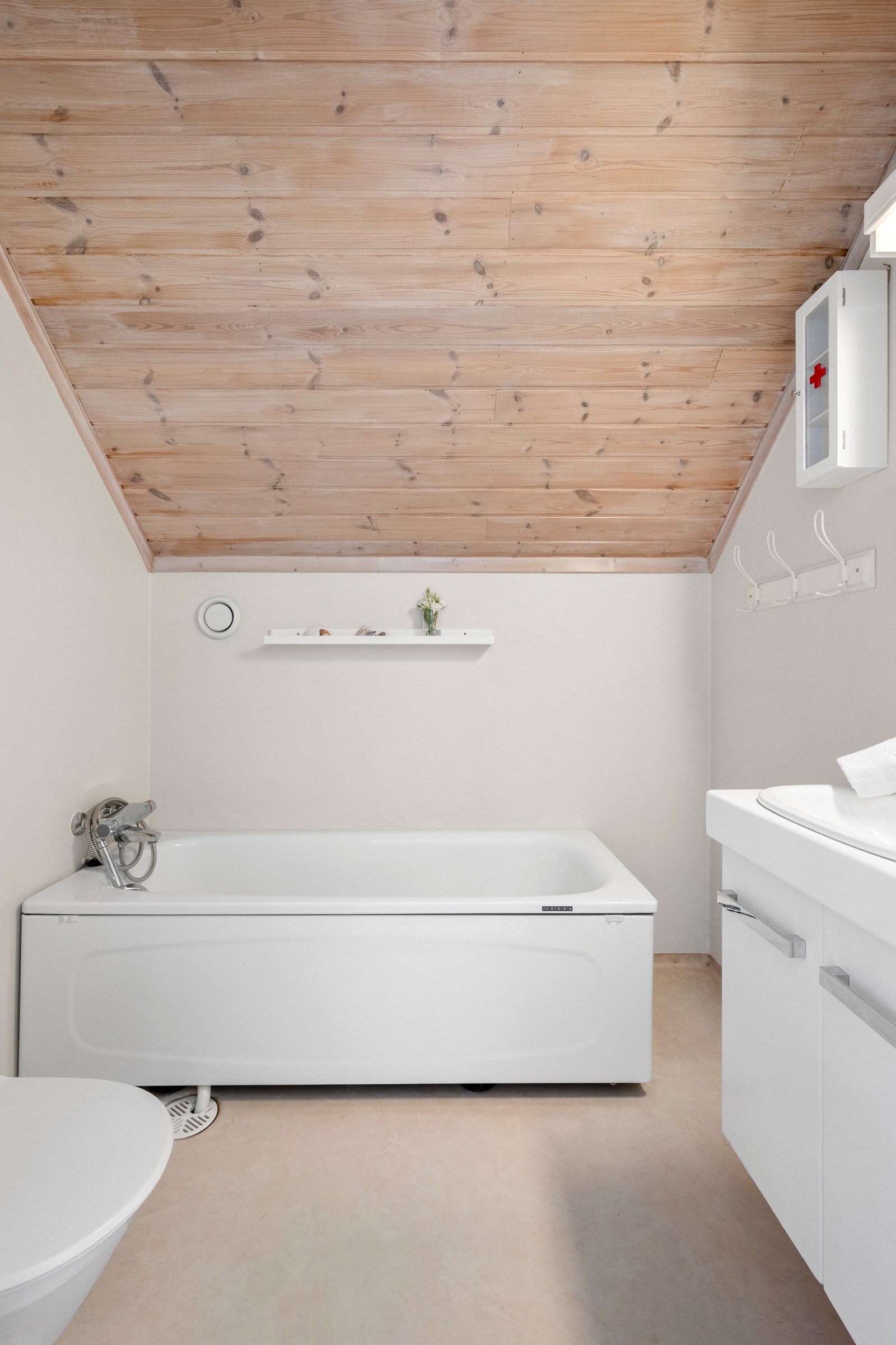 Badet oppe er ikke byggemeldt. Galleribilde