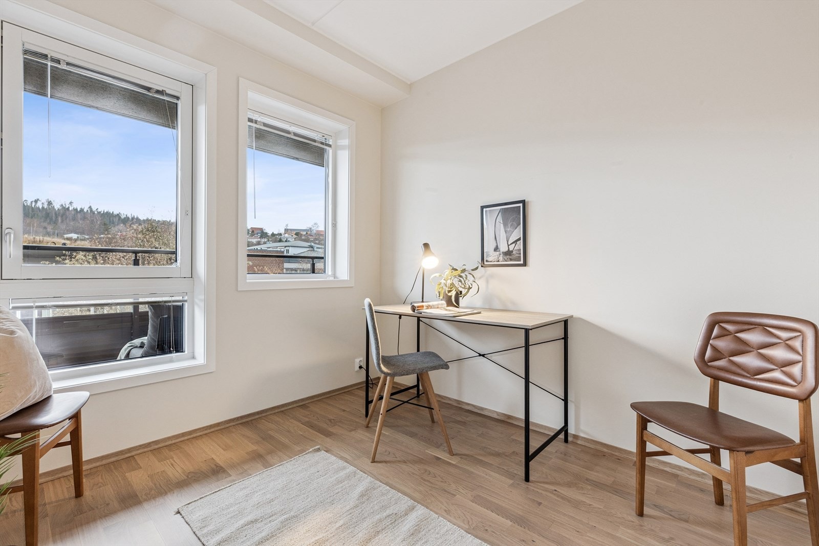 De to øvrige soverommene passer perfekt som barnerom, gjesterom eller hjemmekontor. Galleribilde