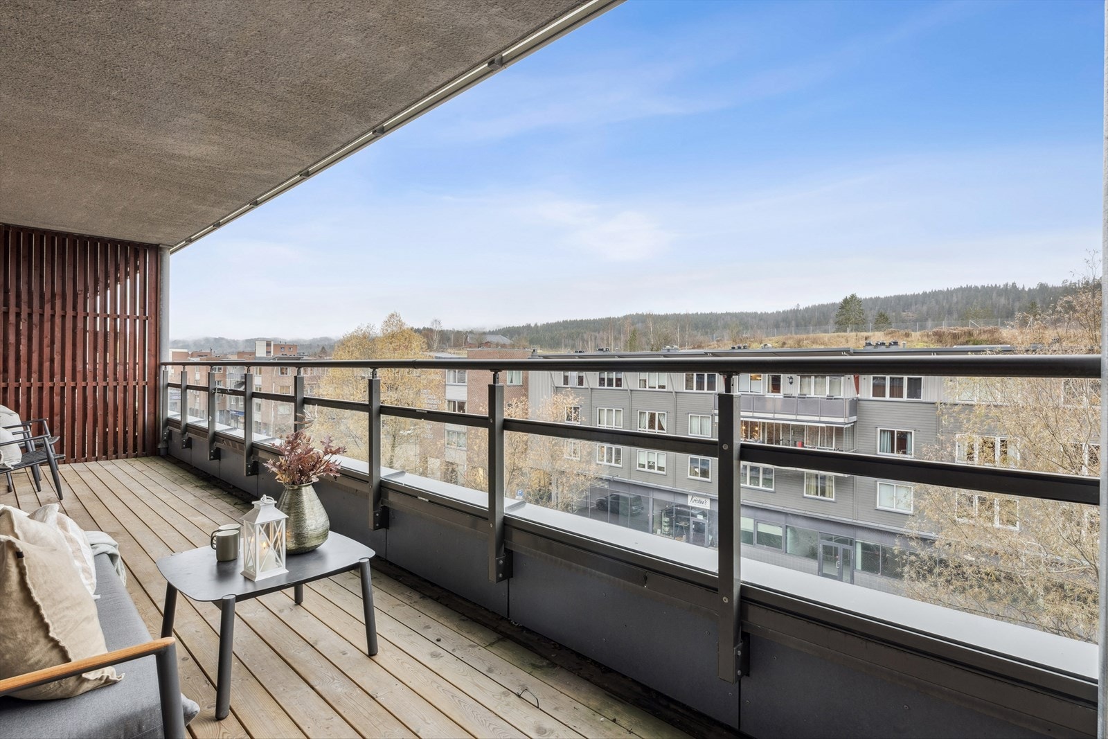 Her får du god plass til utemøbler, planter og grill. Galleribilde