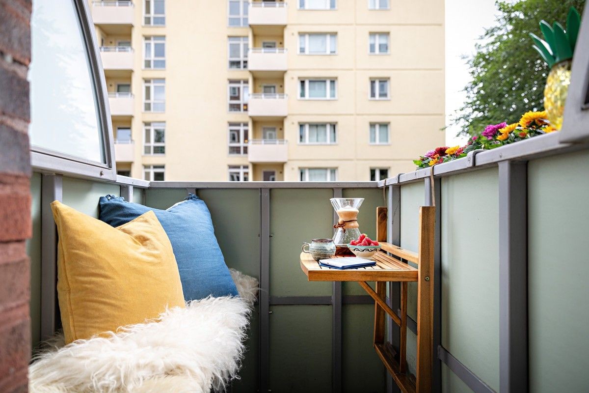 Hyggelig balkong med utgang fra hovedsoverommet Galleribilde