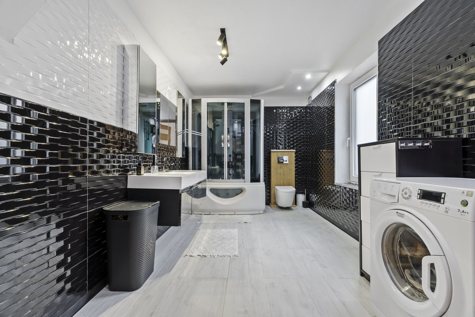 Badet er renovert i 2014, og utvida Galleribilde