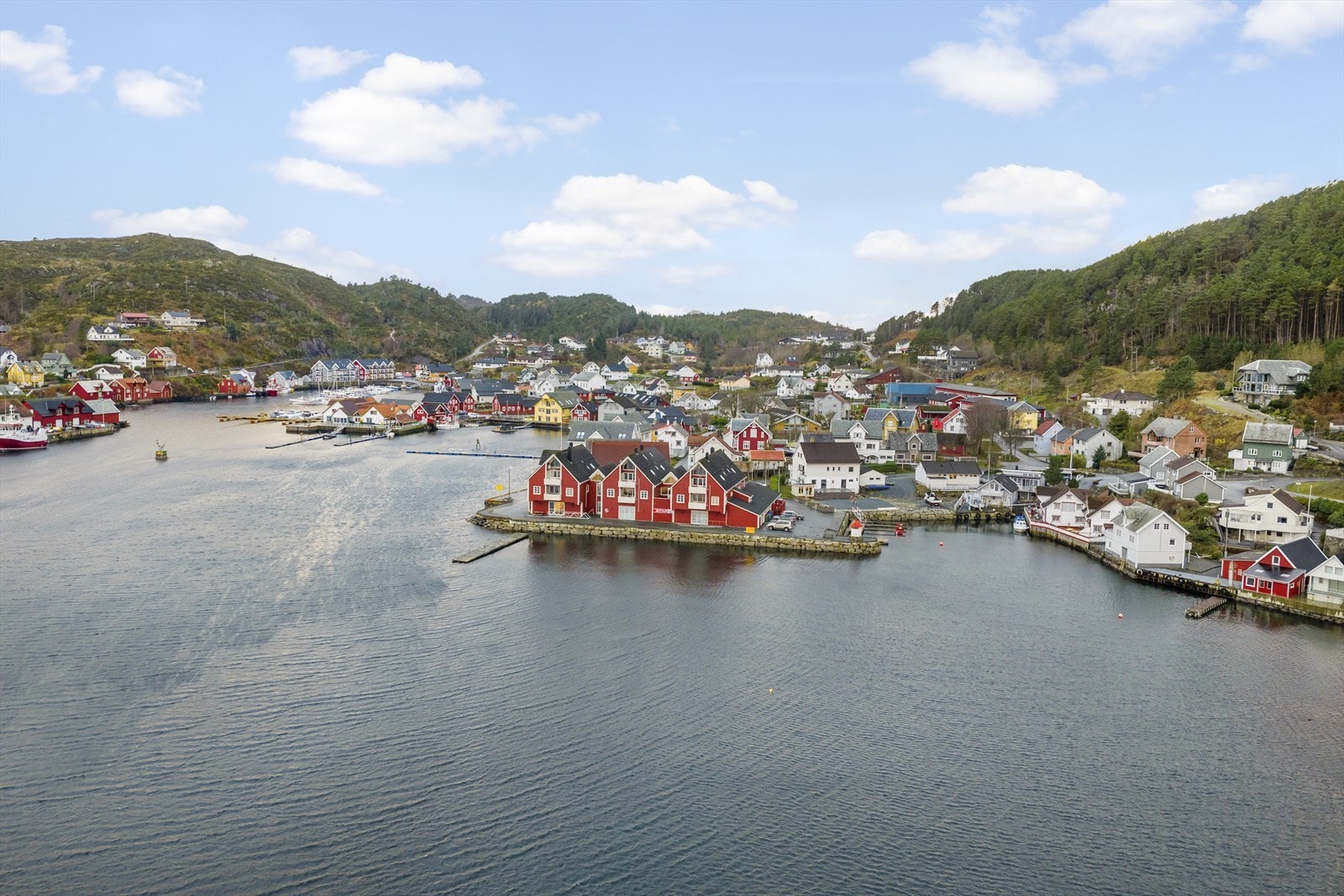 Kalvåg sentrum Galleribilde